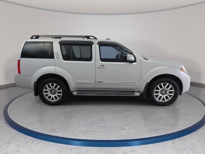 2010 Nissan Pathfinder LE