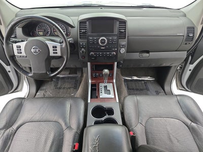 2010 Nissan Pathfinder LE