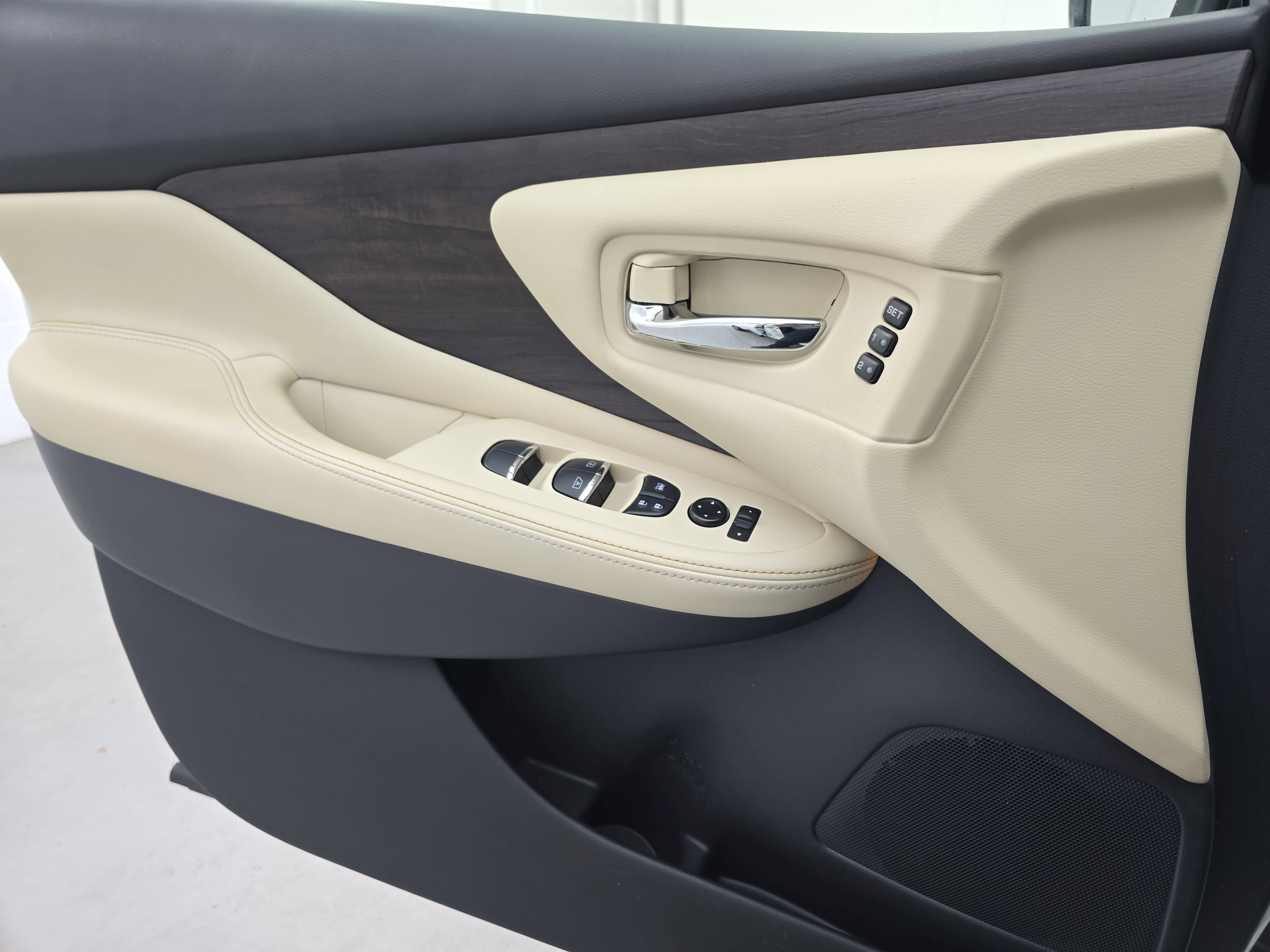 2023 Nissan Murano Platinum