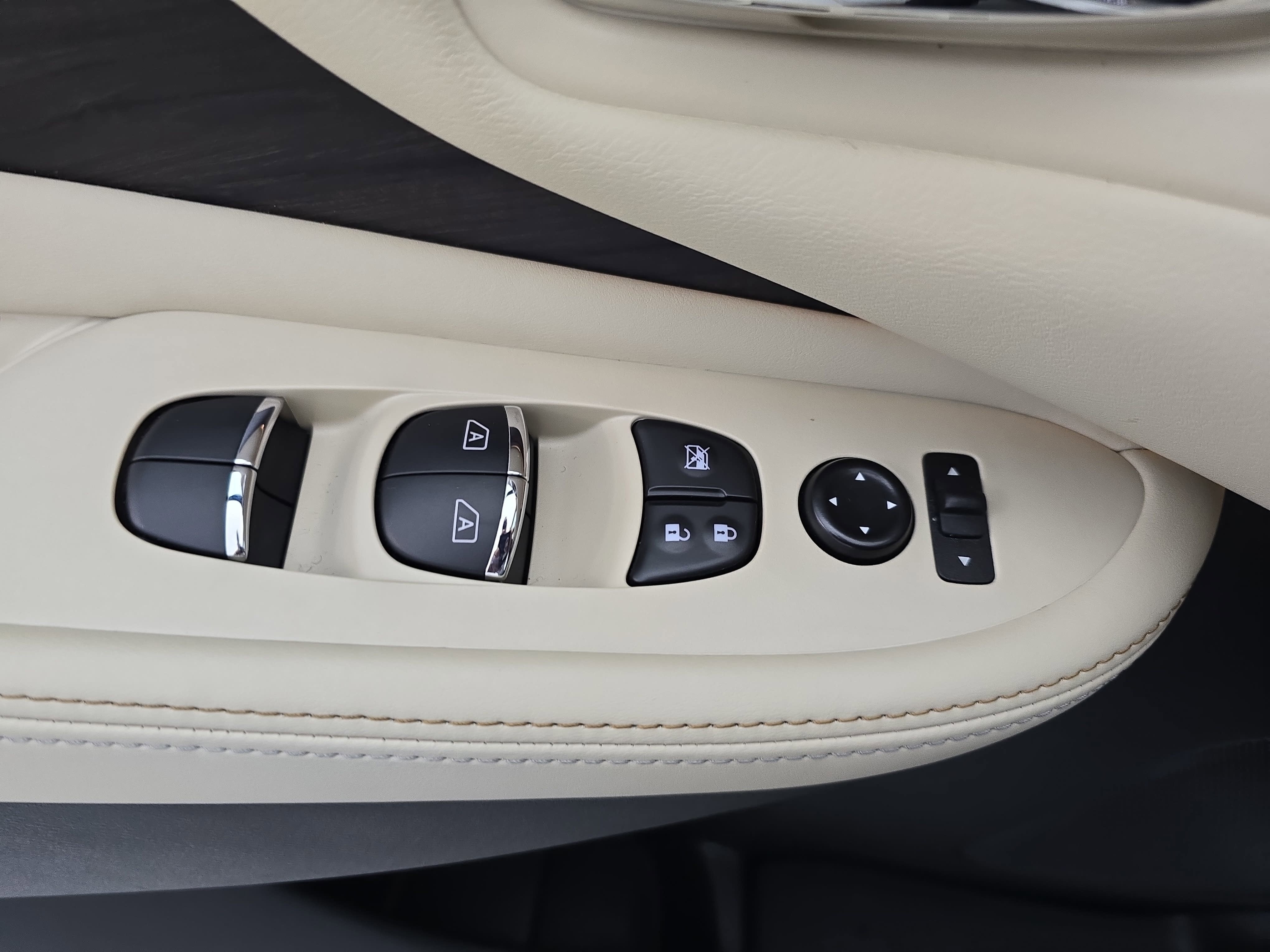 2023 Nissan Murano Platinum