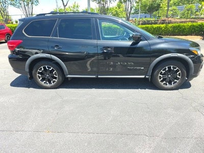 2019 Nissan Pathfinder SV