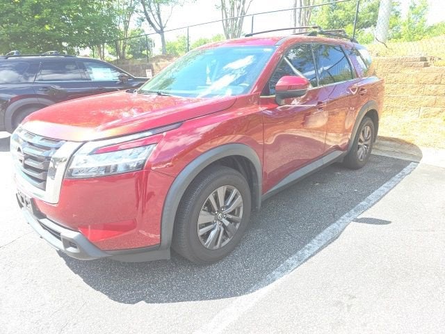 2022 Nissan Pathfinder SV