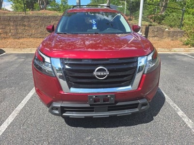 2022 Nissan Pathfinder SV