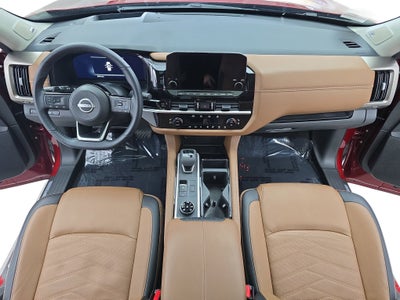 2025 Nissan Pathfinder Platinum