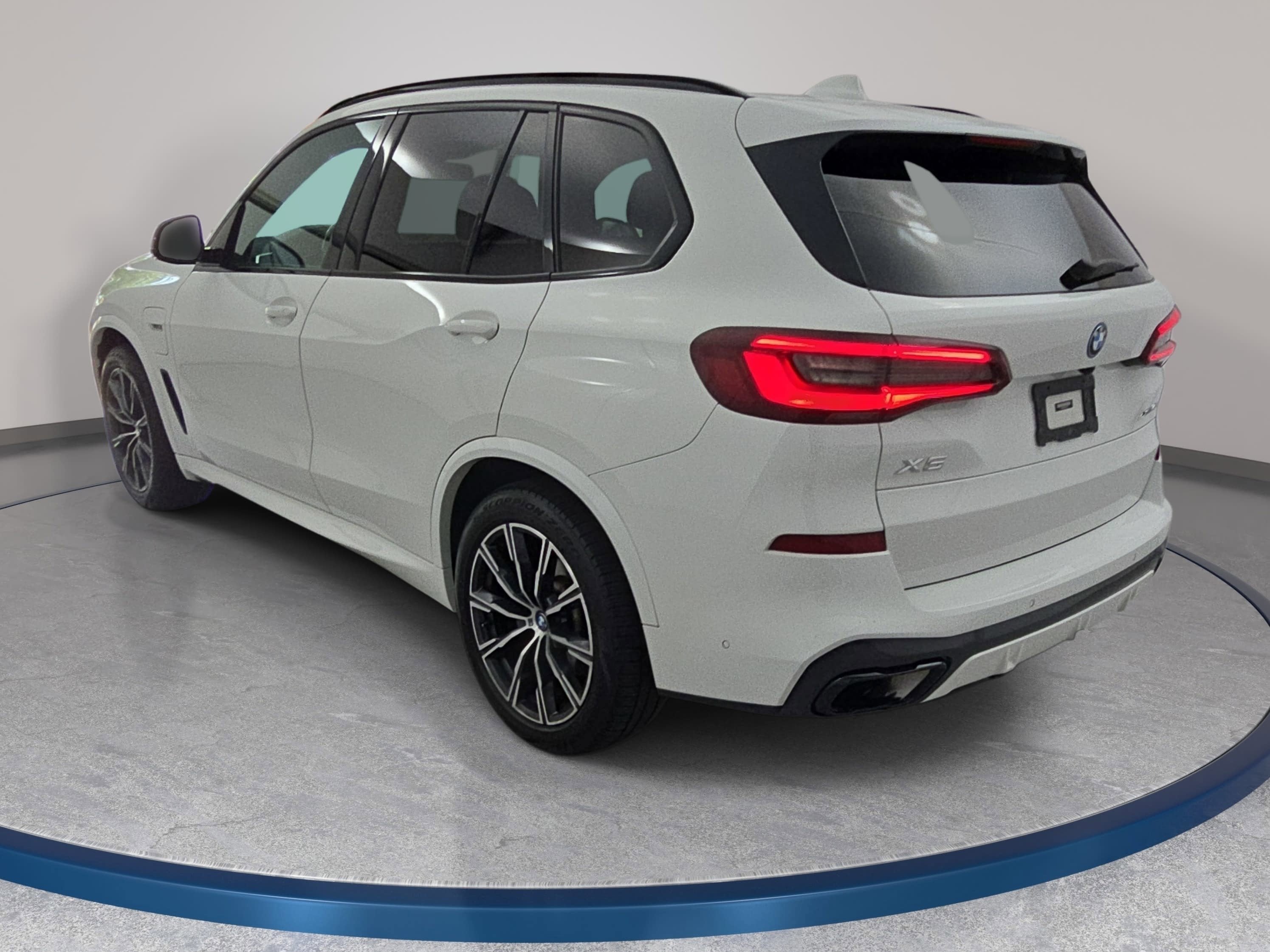 2023 BMW X5 xDrive45e
