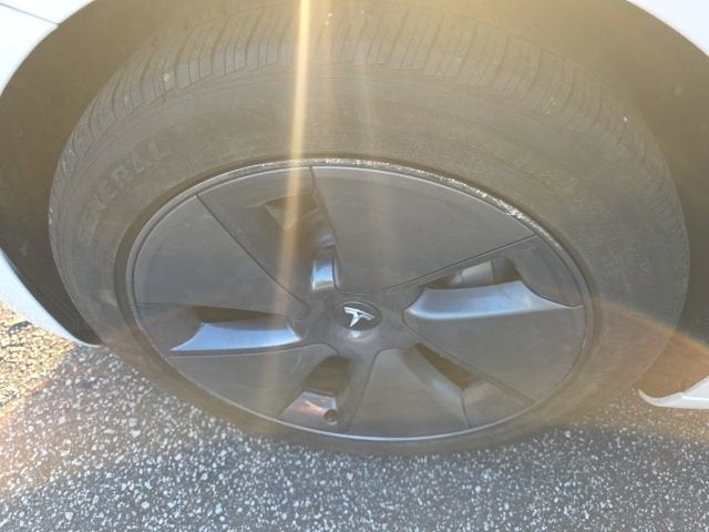 2022 Tesla Model 3 Base