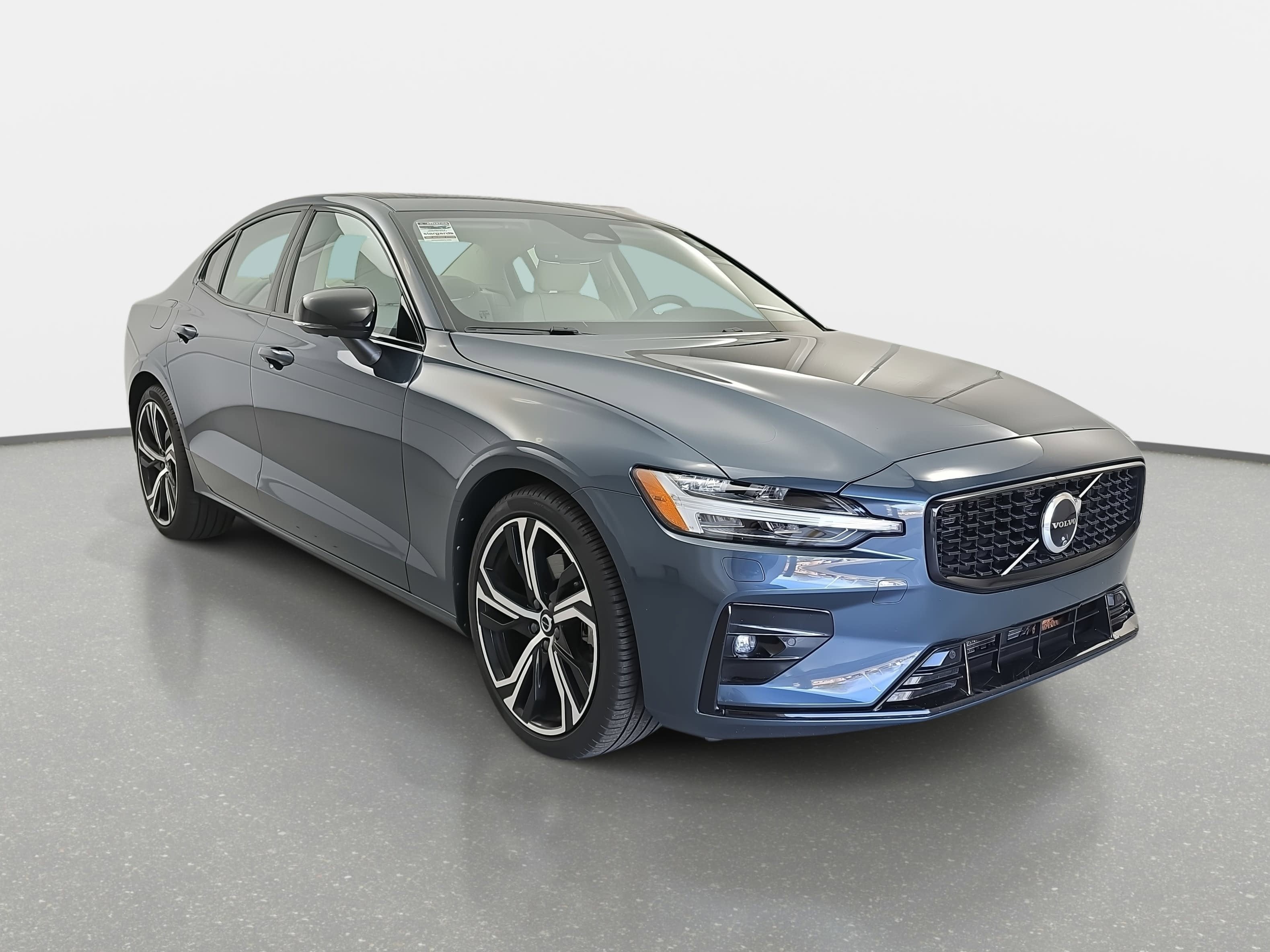 2025 Volvo S60 Plus