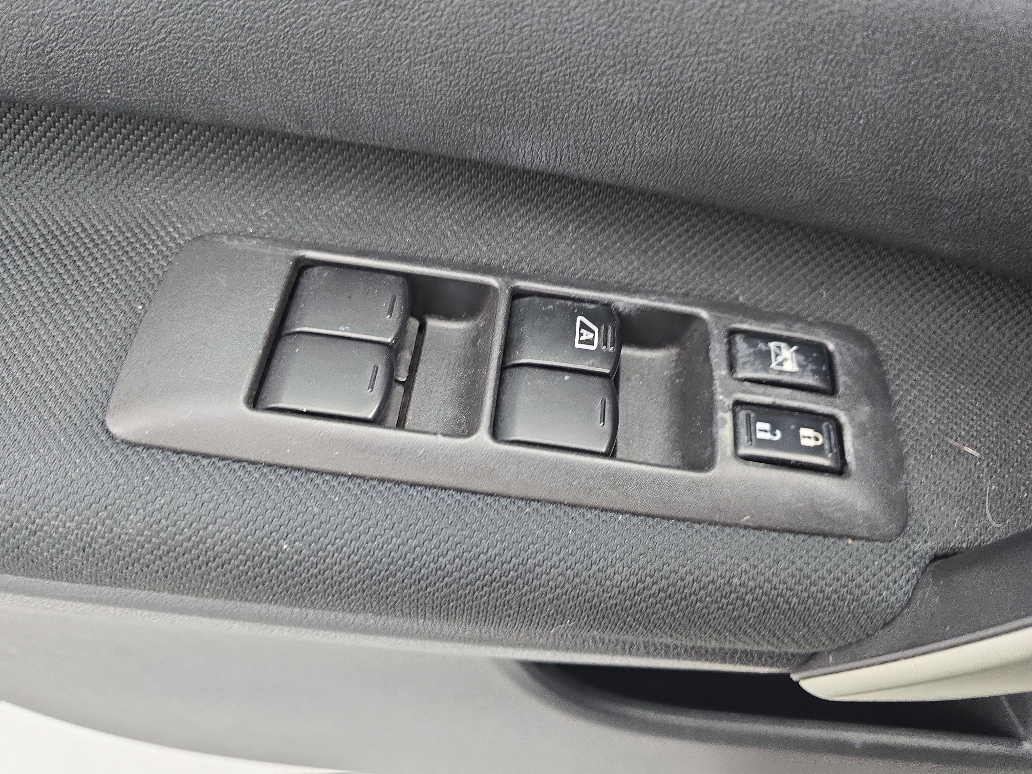 2012 Nissan Rogue SV