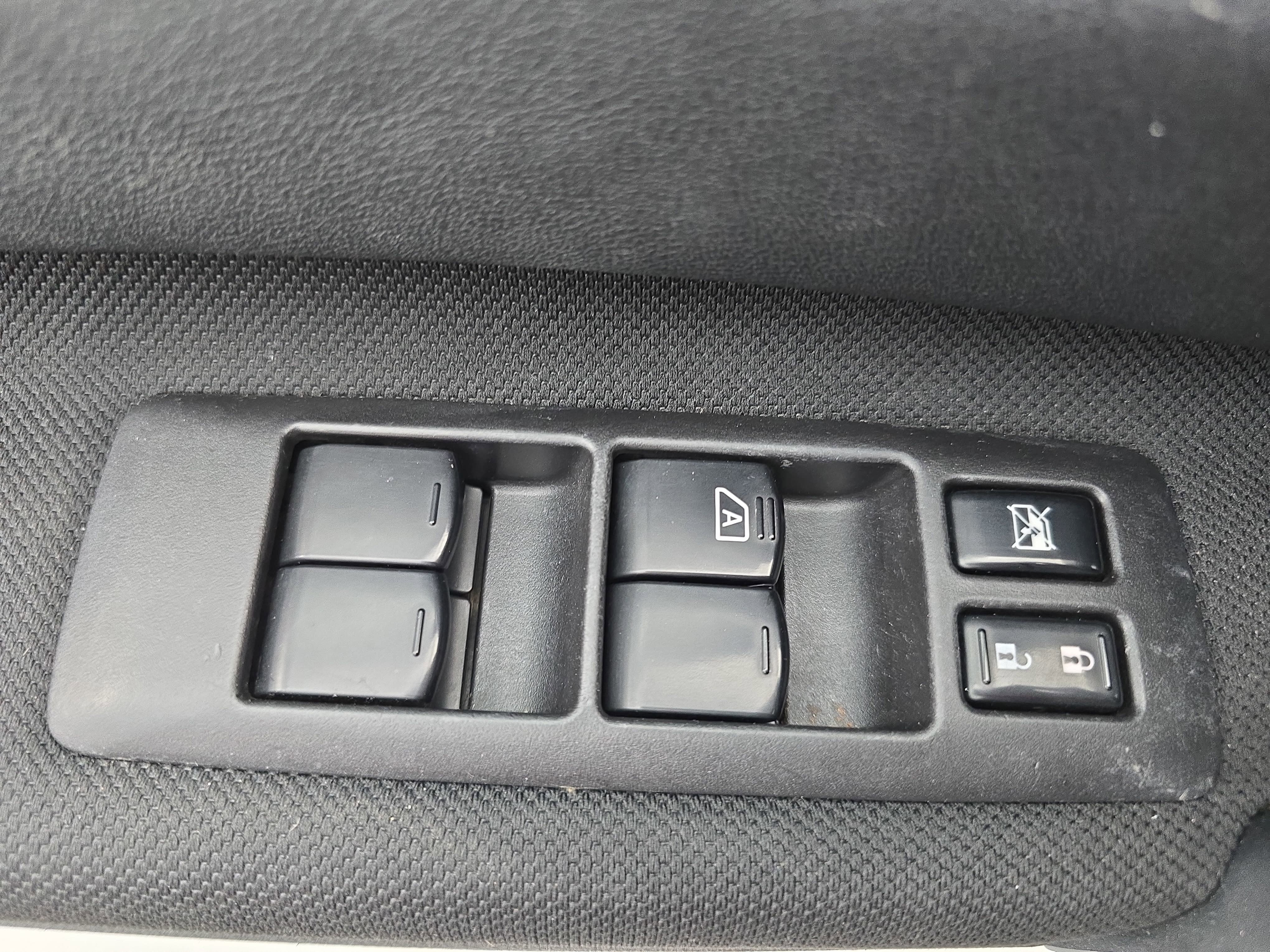 2012 Nissan Rogue SV