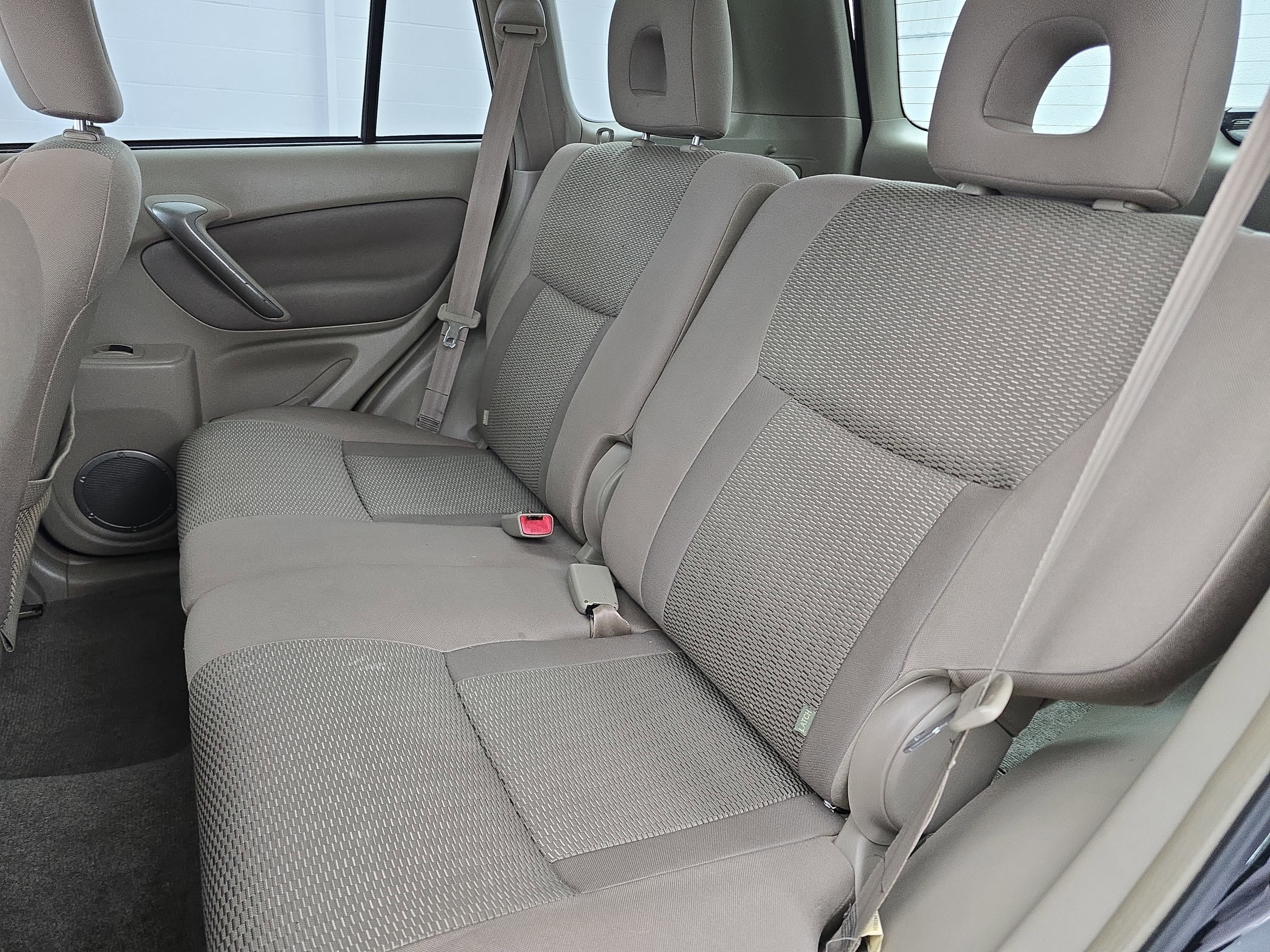 2005 Toyota RAV4 Base