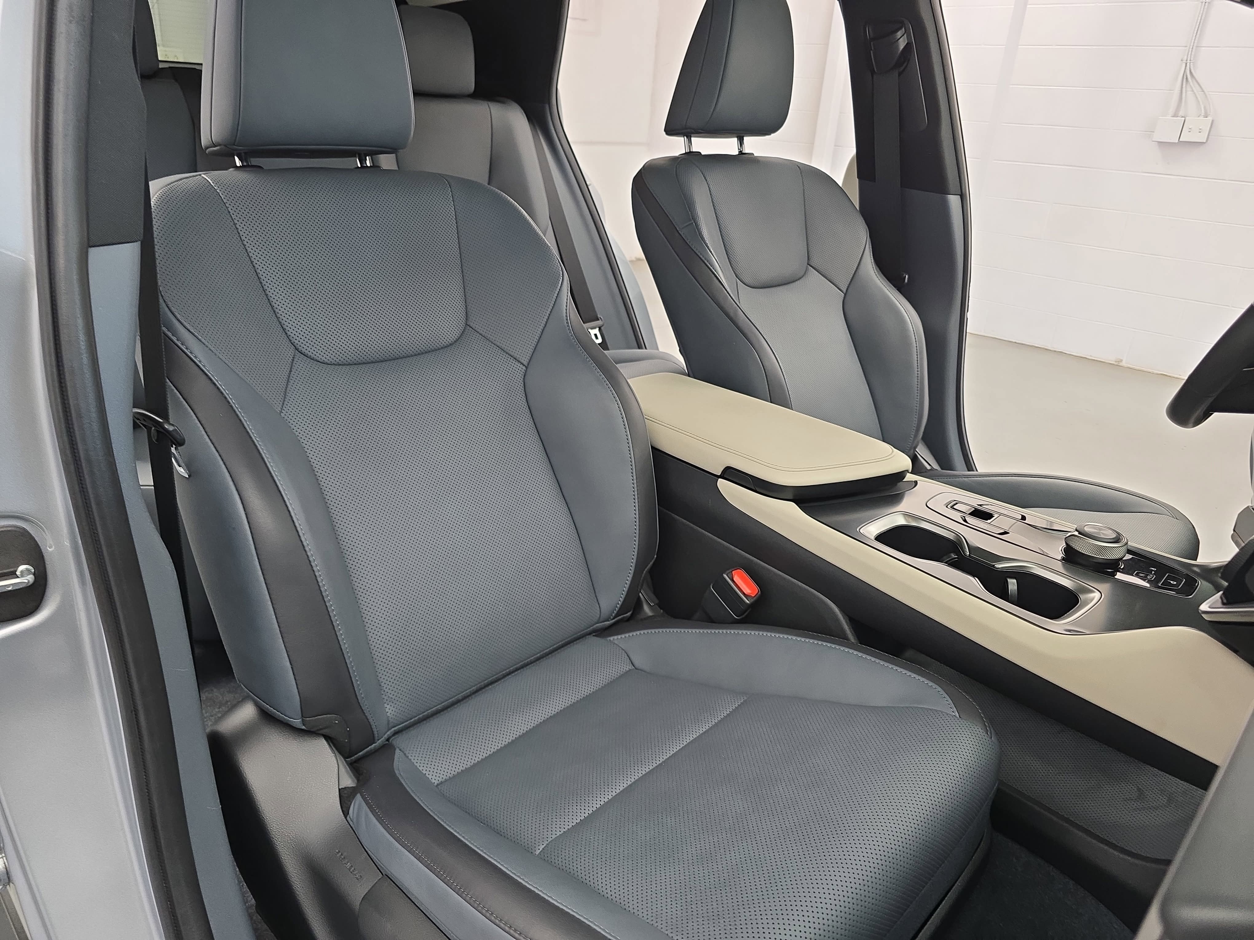 2023 Lexus RZ 450e Premium