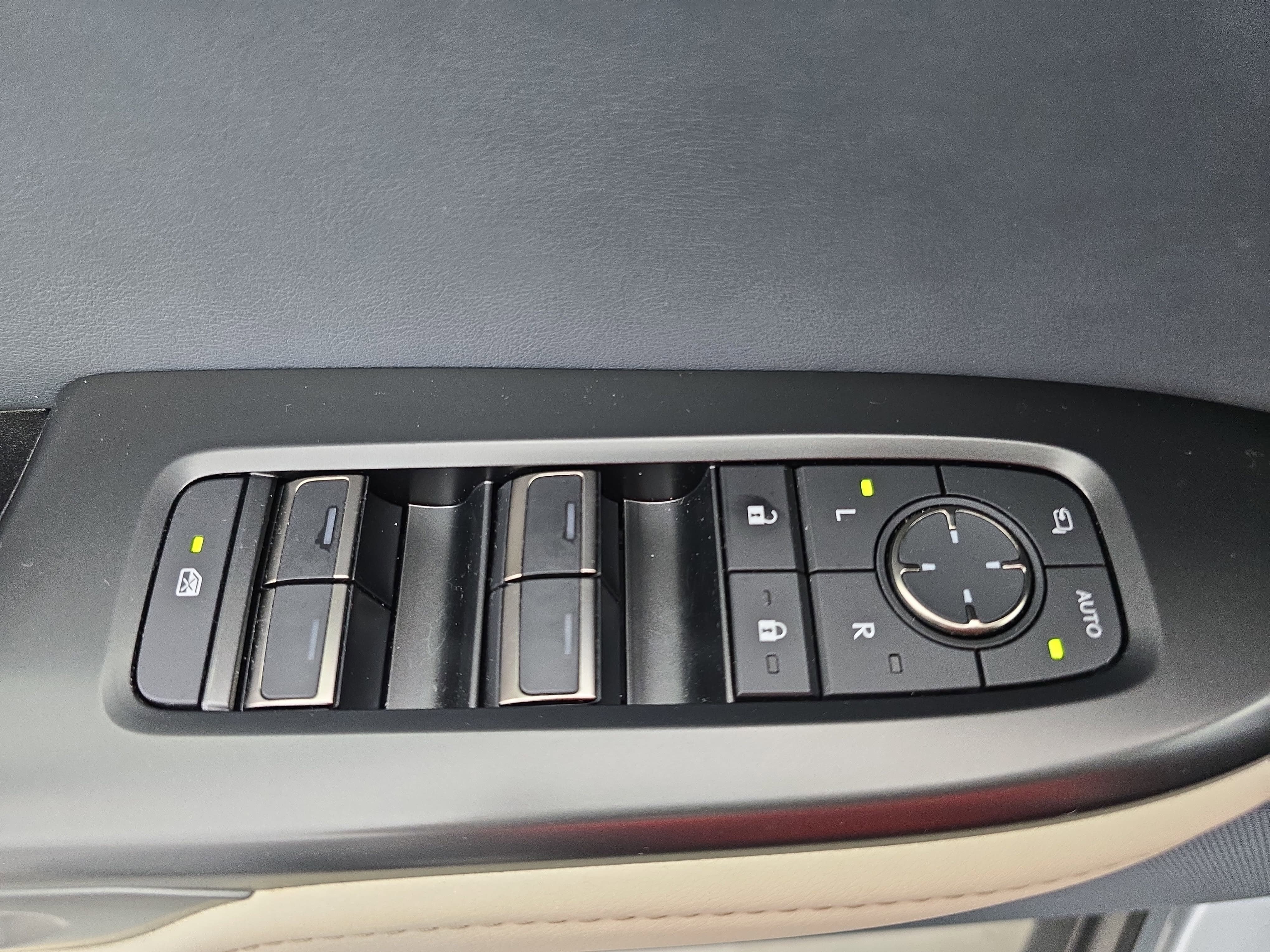 2023 Lexus RZ 450e Premium