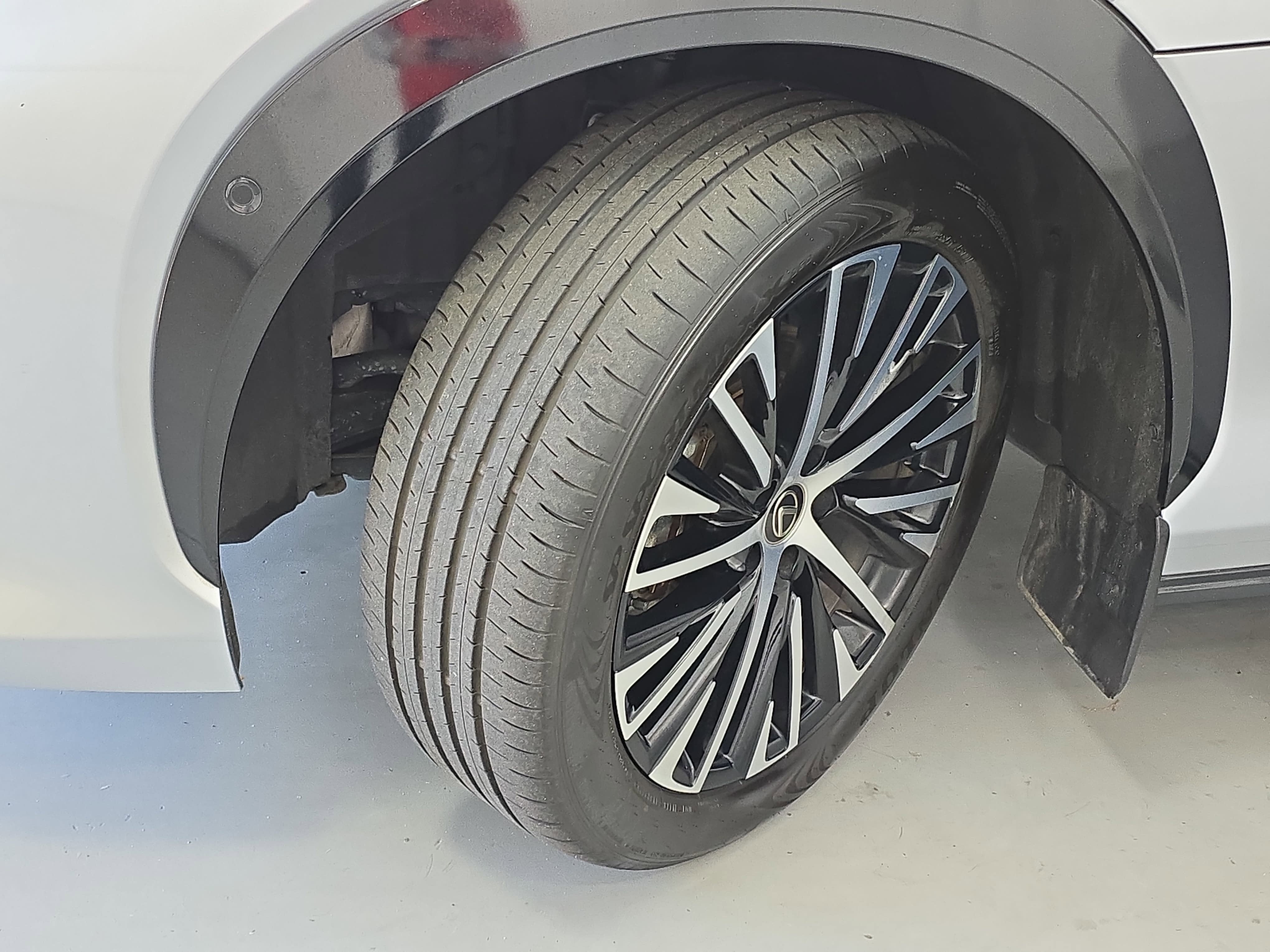 2023 Lexus RZ 450e Premium
