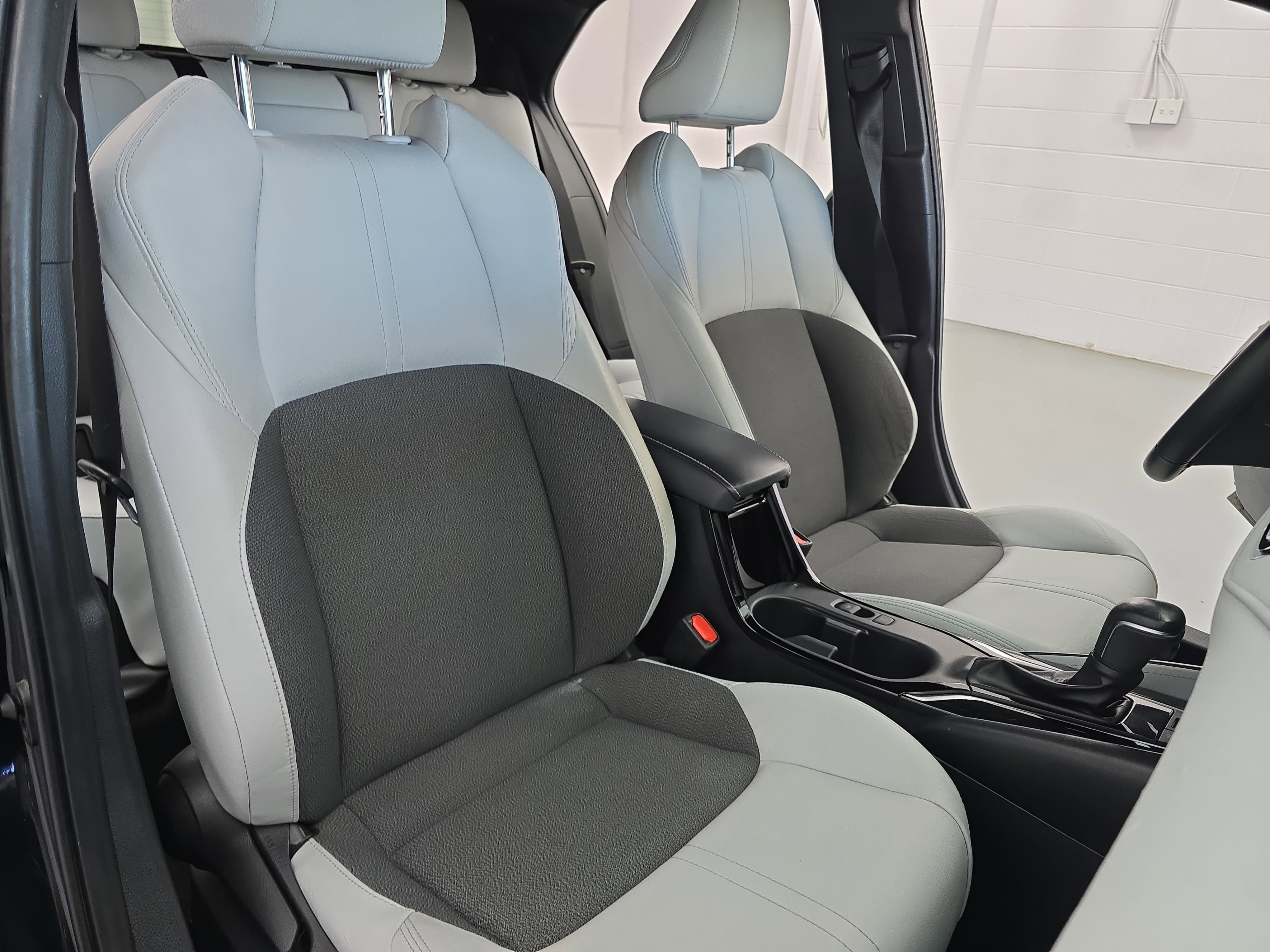 2023 Toyota Corolla Hatchback XSE