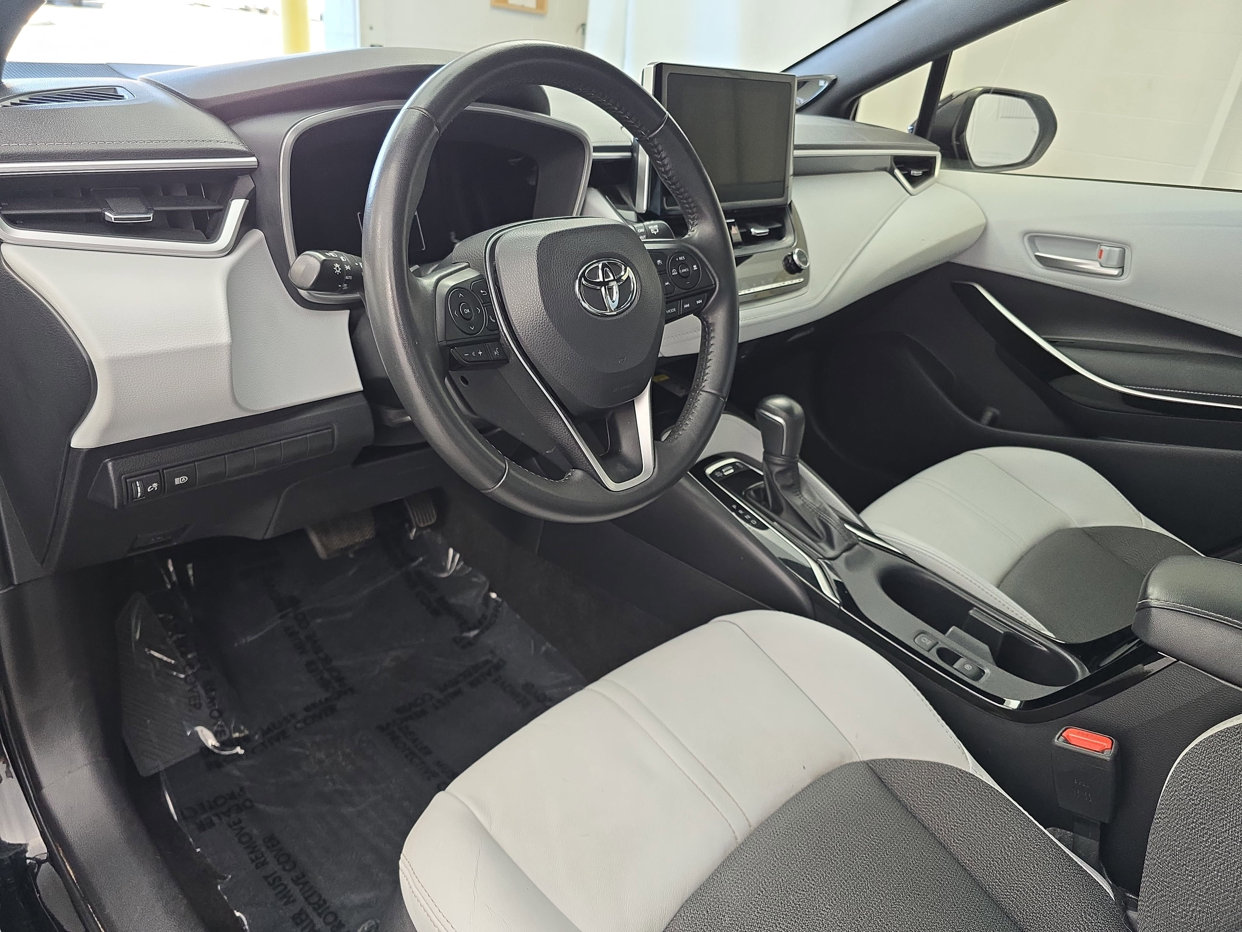 2023 Toyota Corolla Hatchback XSE