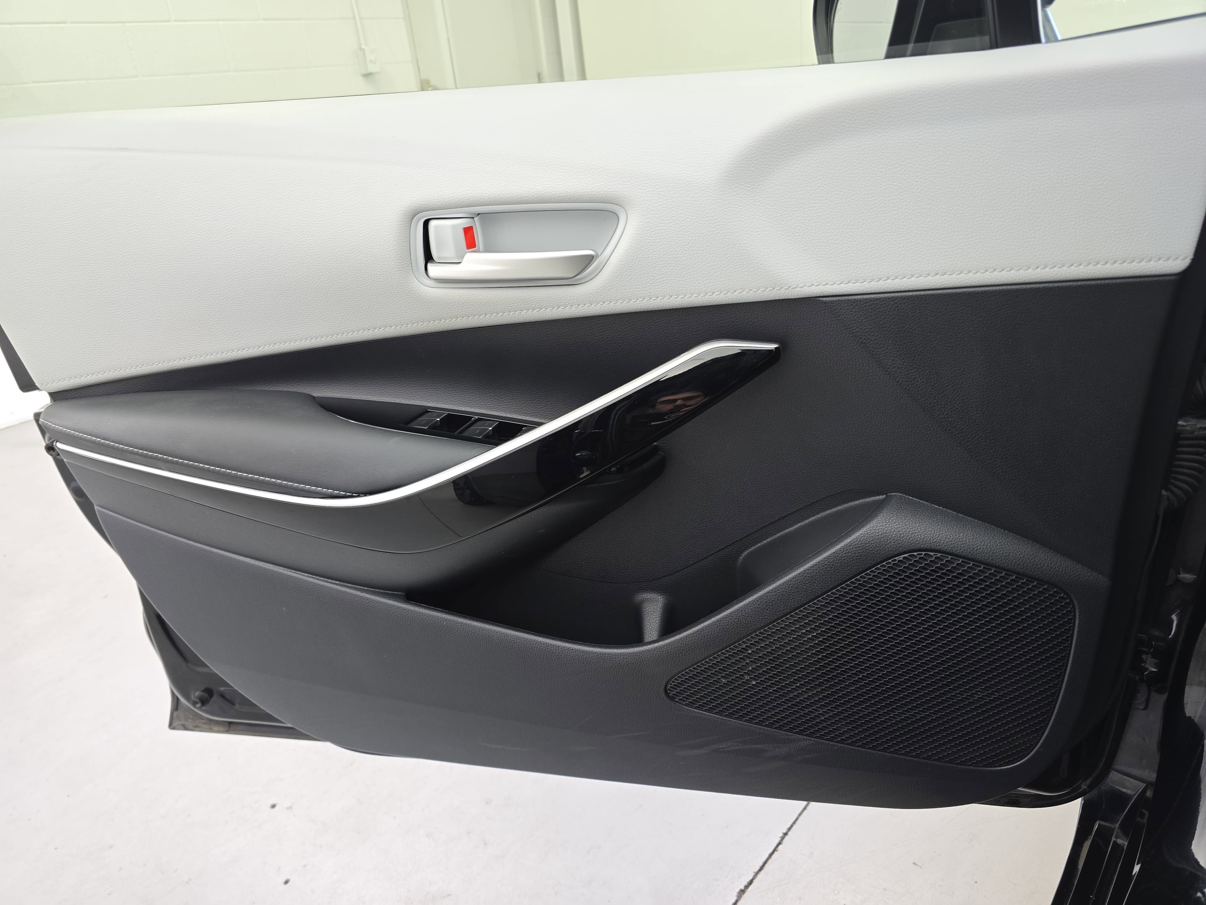 2023 Toyota Corolla Hatchback XSE