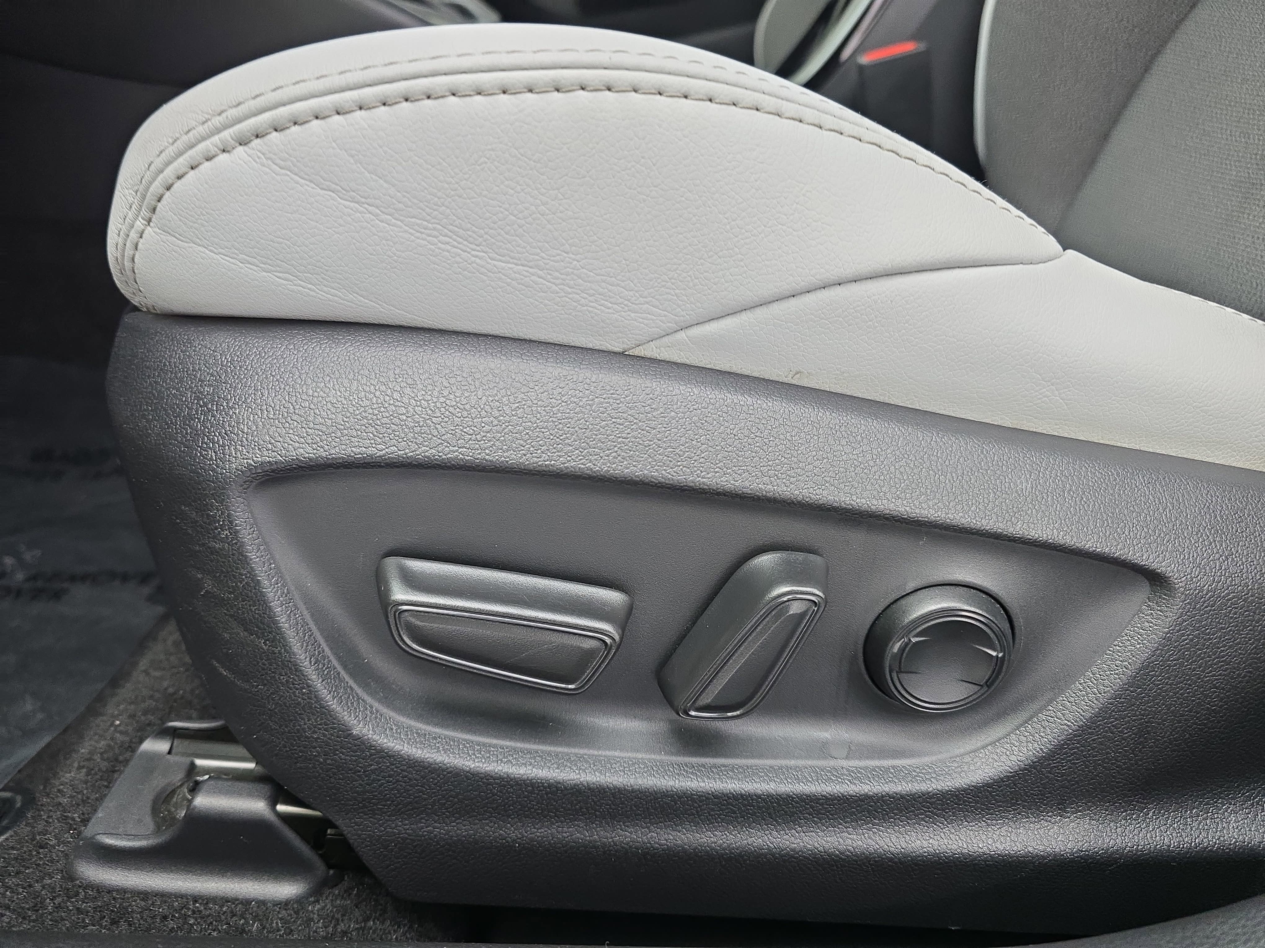 2023 Toyota Corolla Hatchback XSE