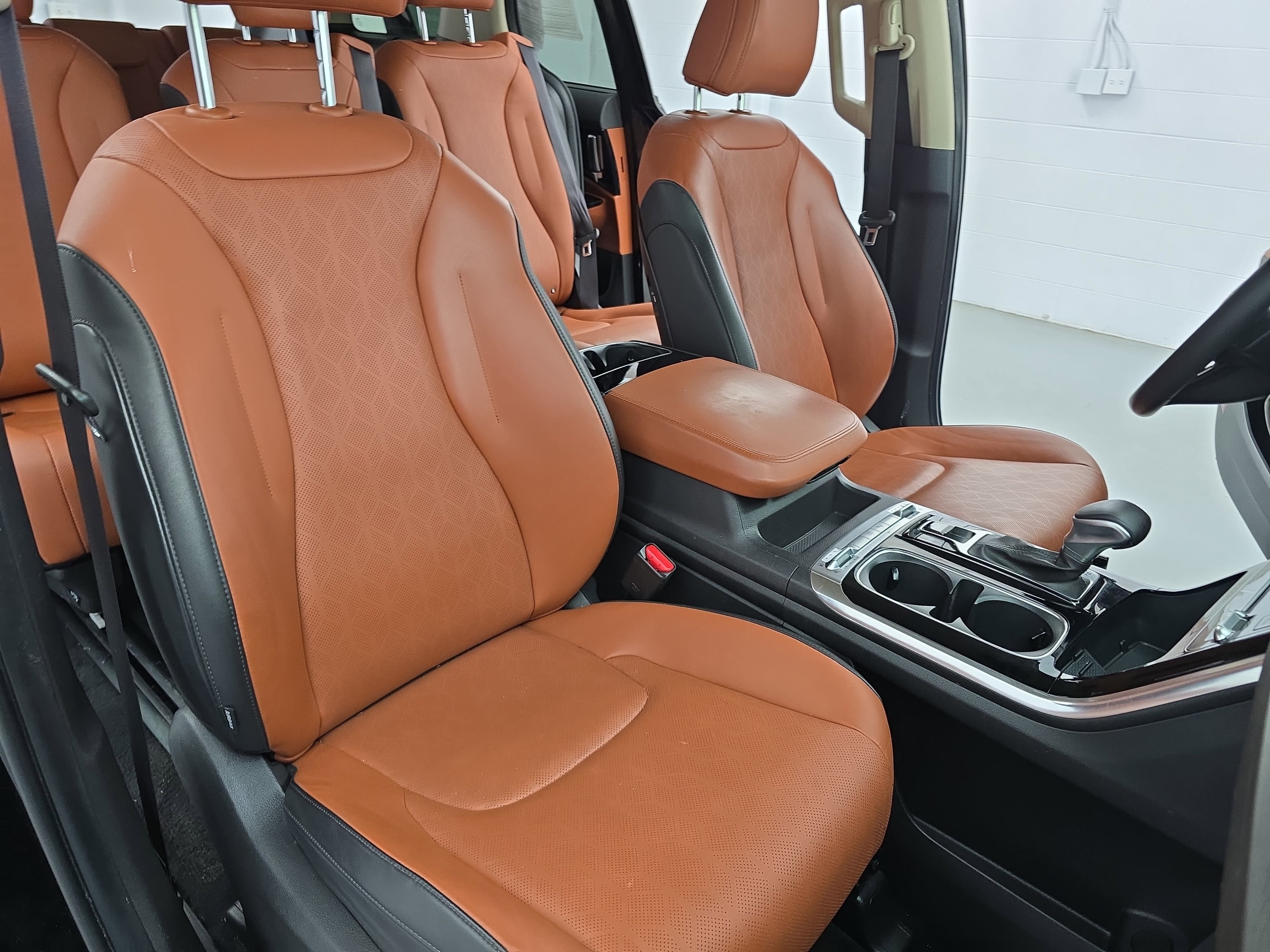 2024 Kia Carnival SX