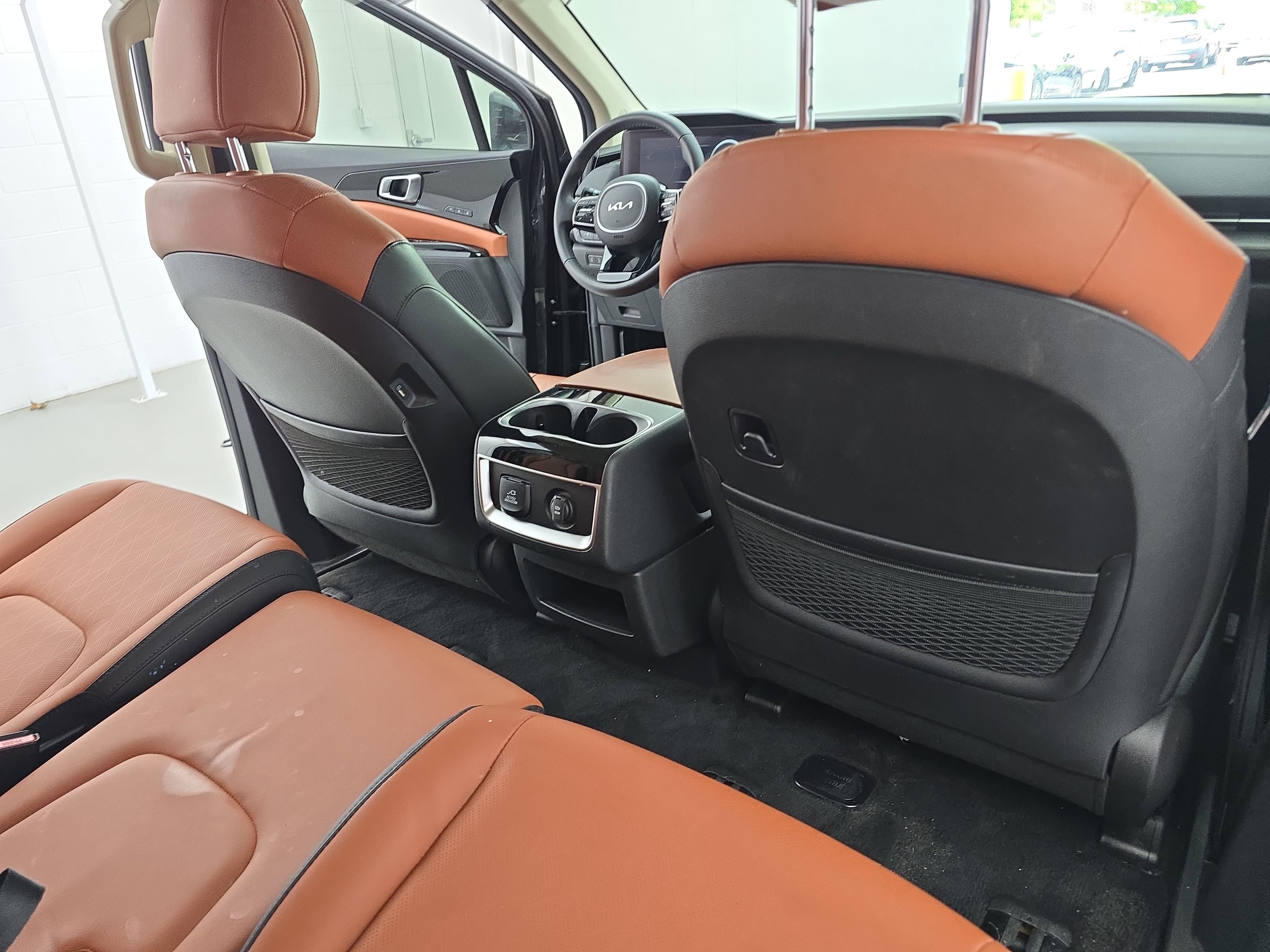 2024 Kia Carnival SX