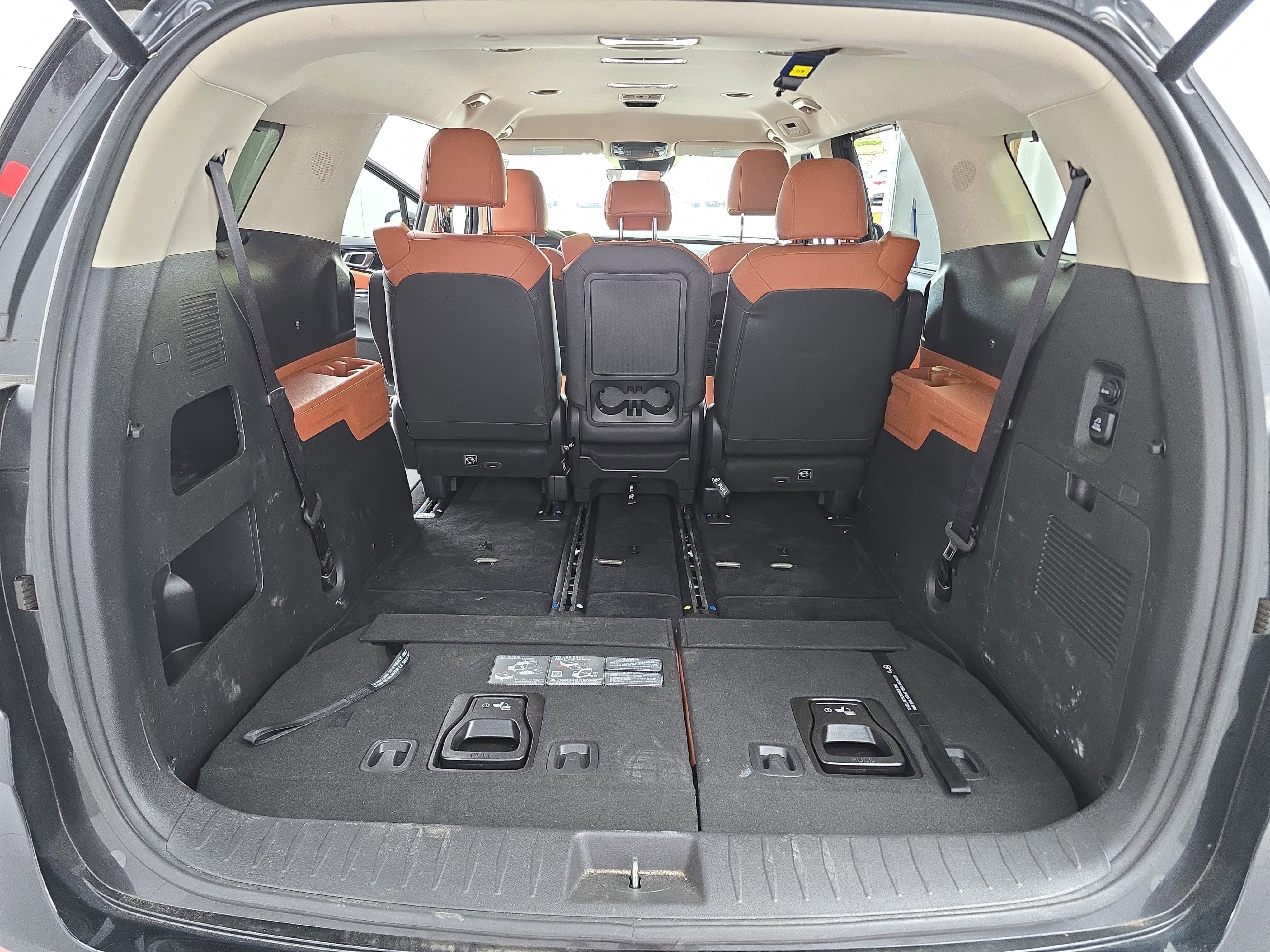 2024 Kia Carnival SX