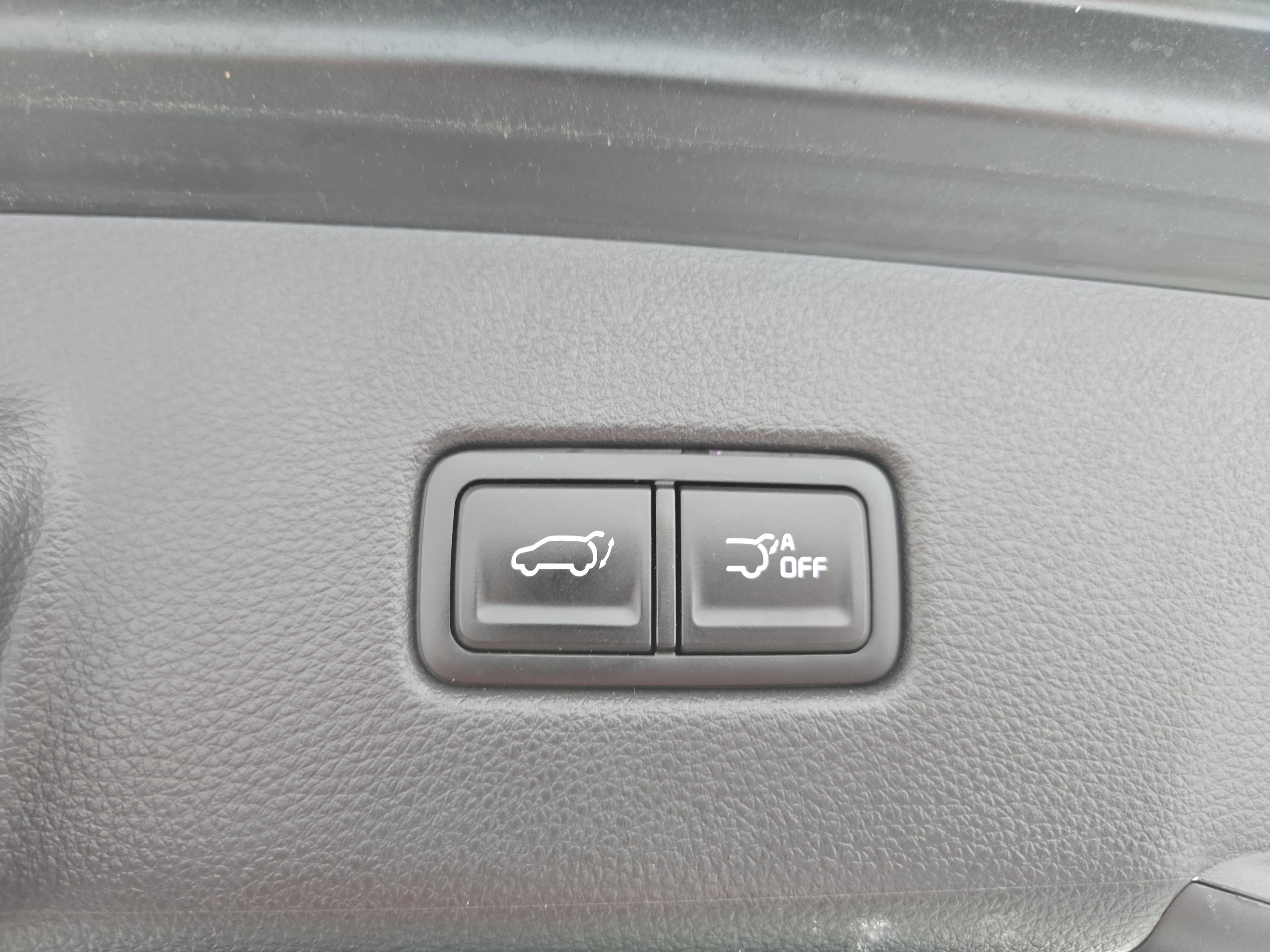 2024 Kia Carnival SX