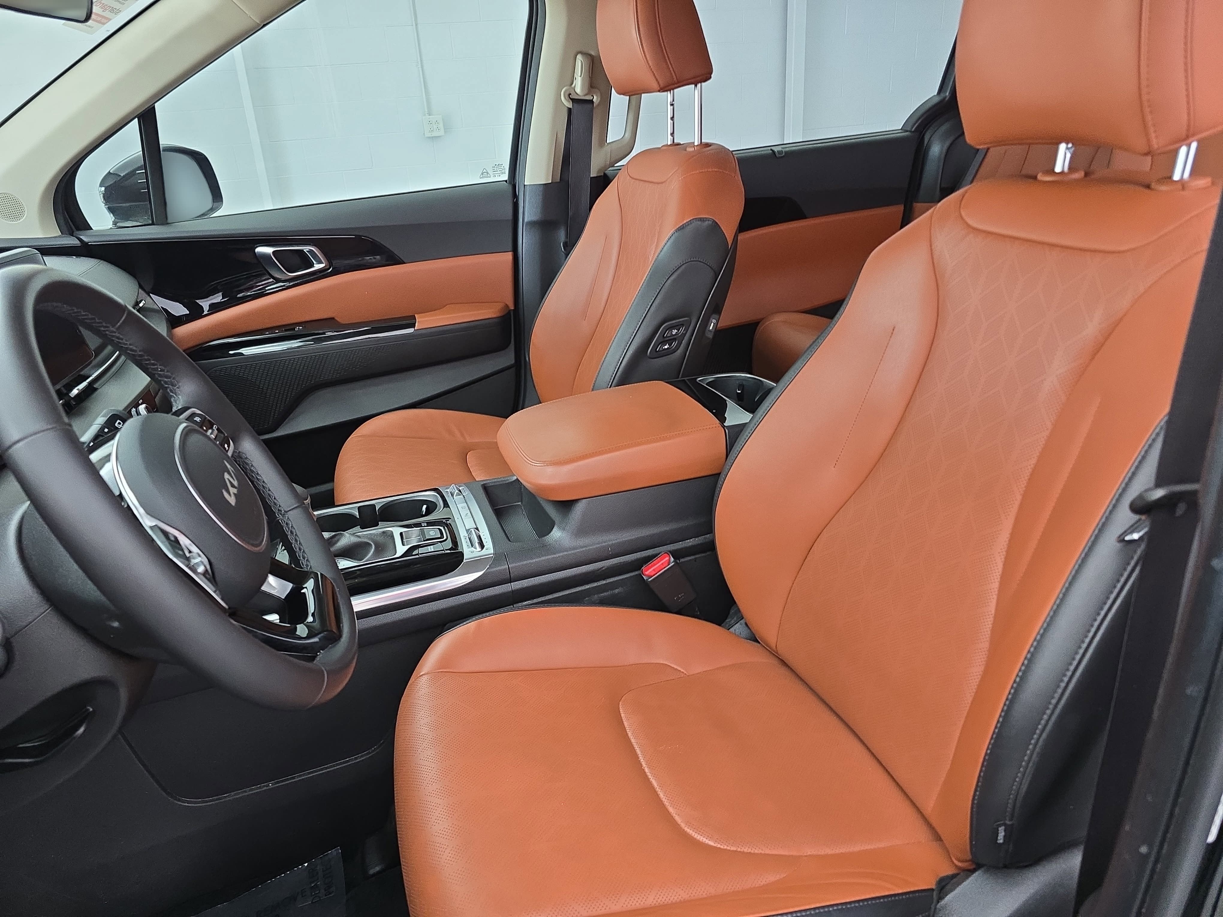 2024 Kia Carnival SX