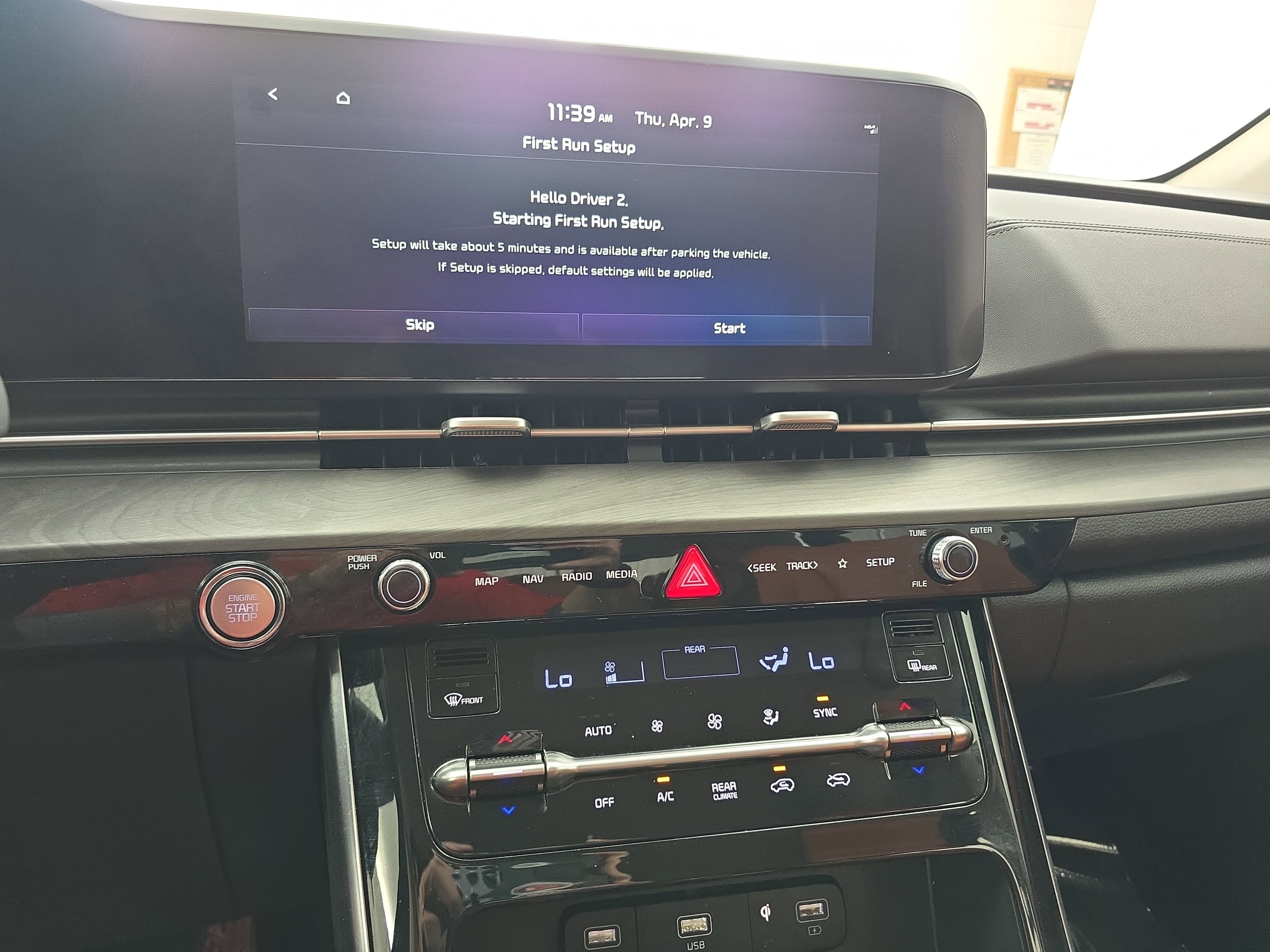 2024 Kia Carnival SX