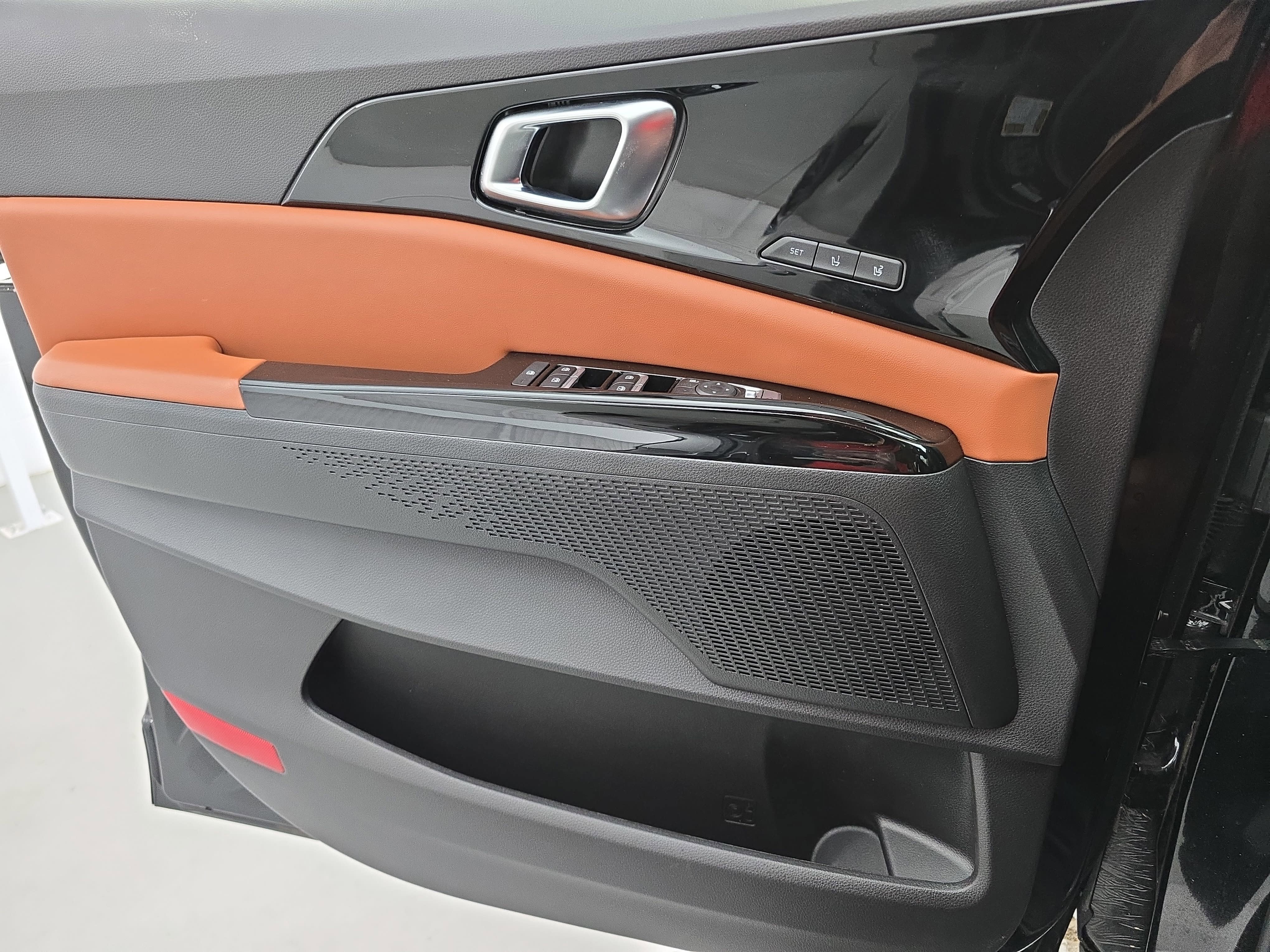 2024 Kia Carnival SX