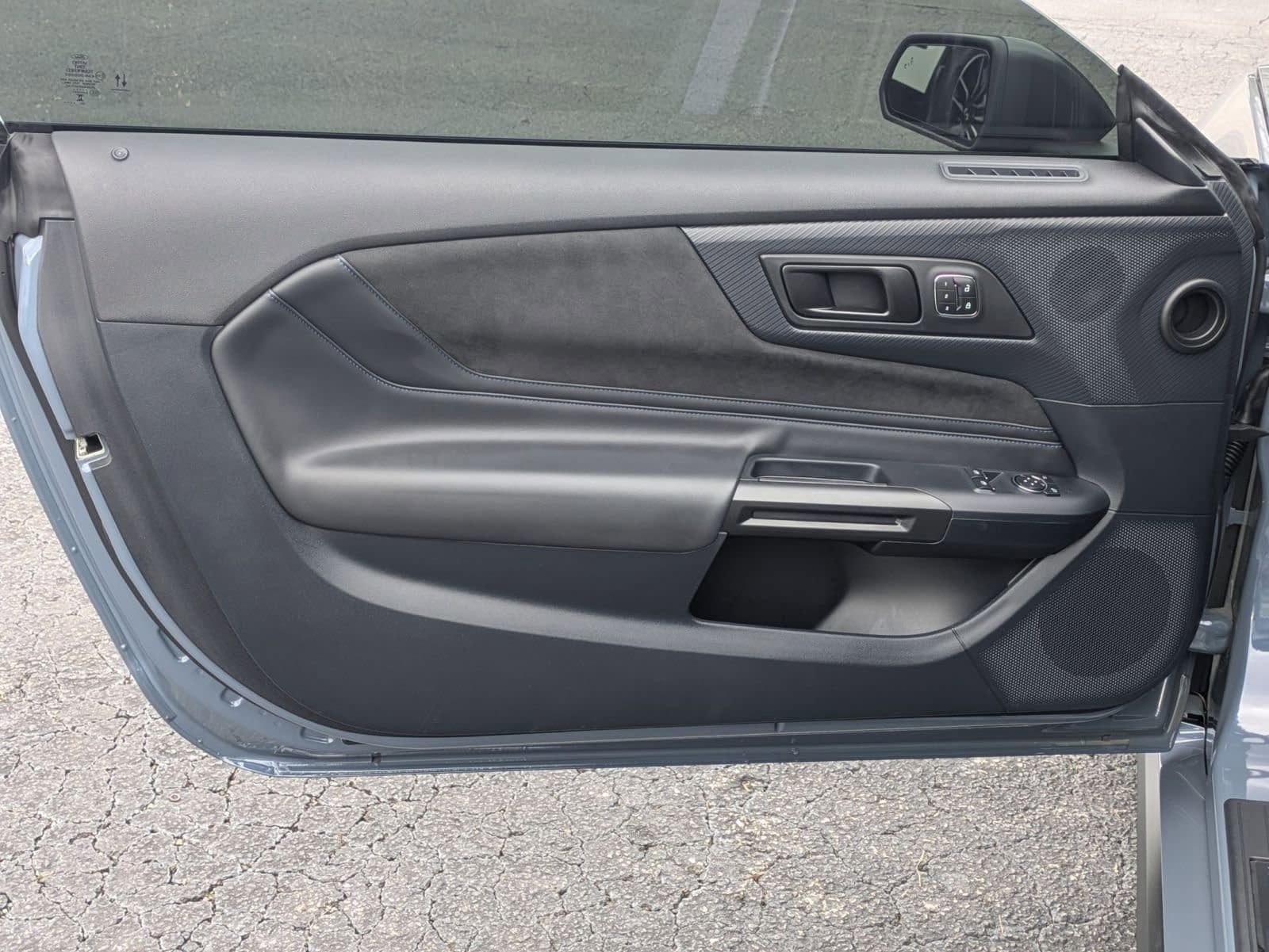 2024 Ford Mustang Dark Horse