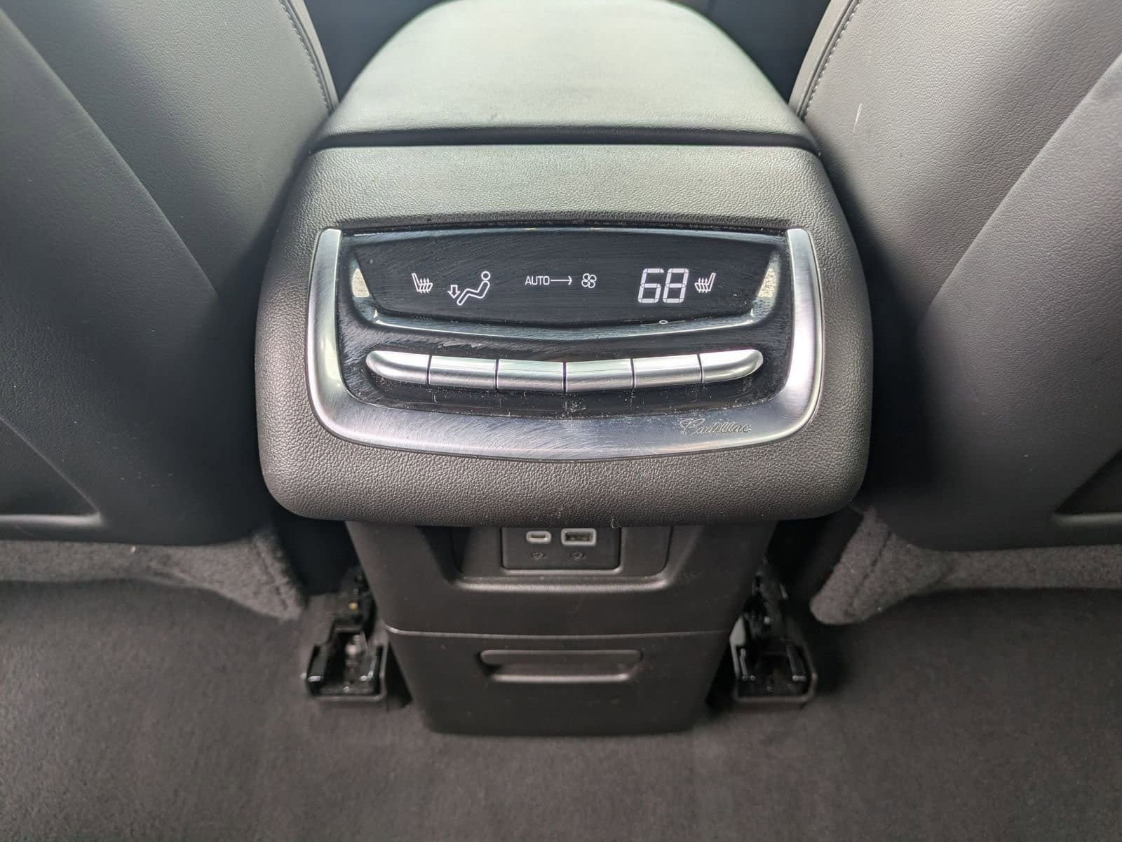 2023 Cadillac XT6 FWD Premium Luxury