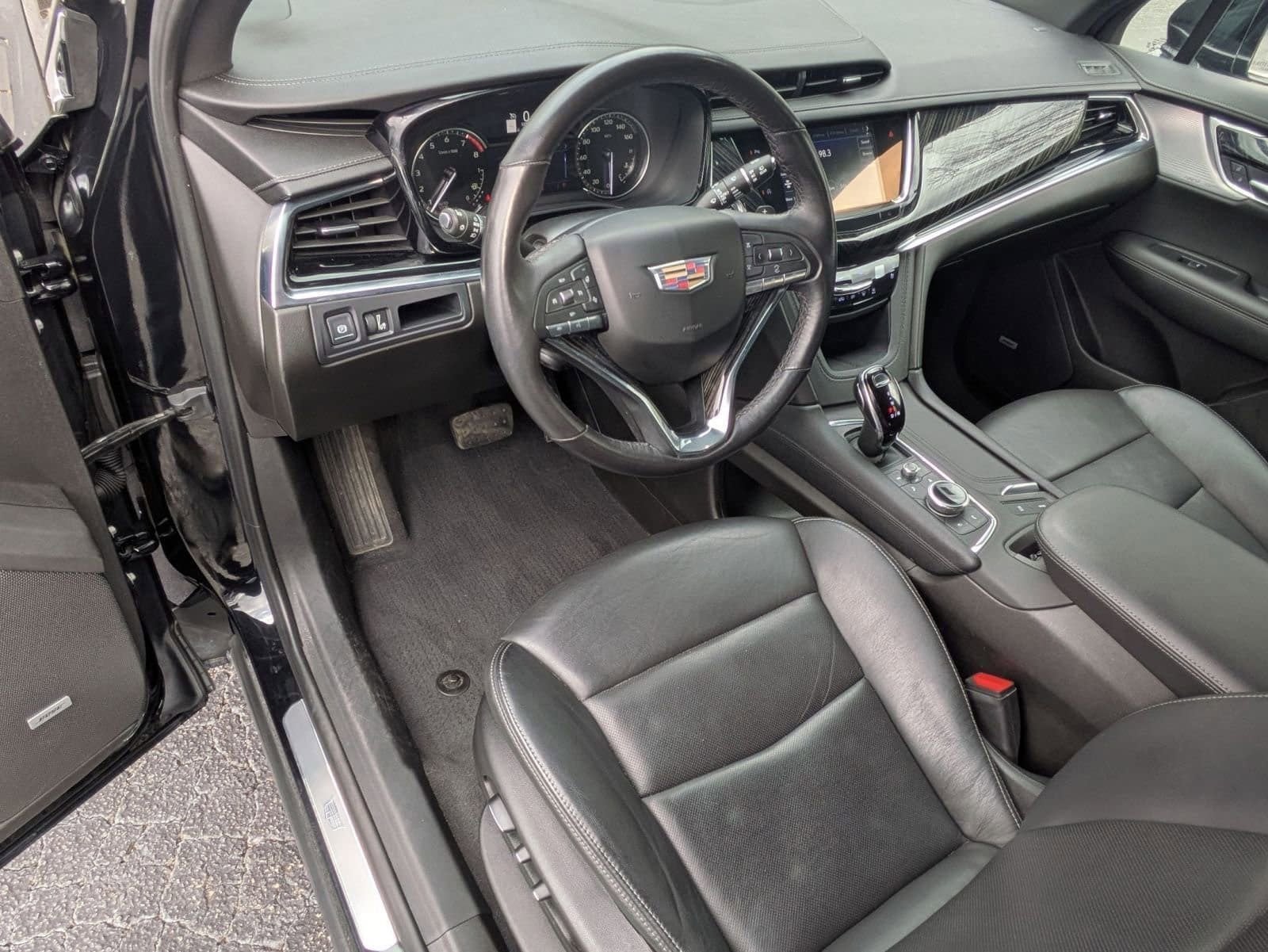 2023 Cadillac XT6 FWD Premium Luxury