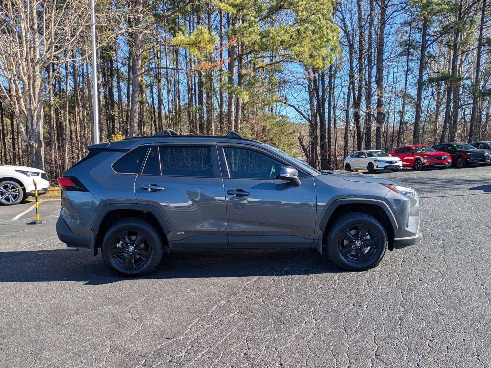 2022 Toyota RAV4 Hybrid XLE