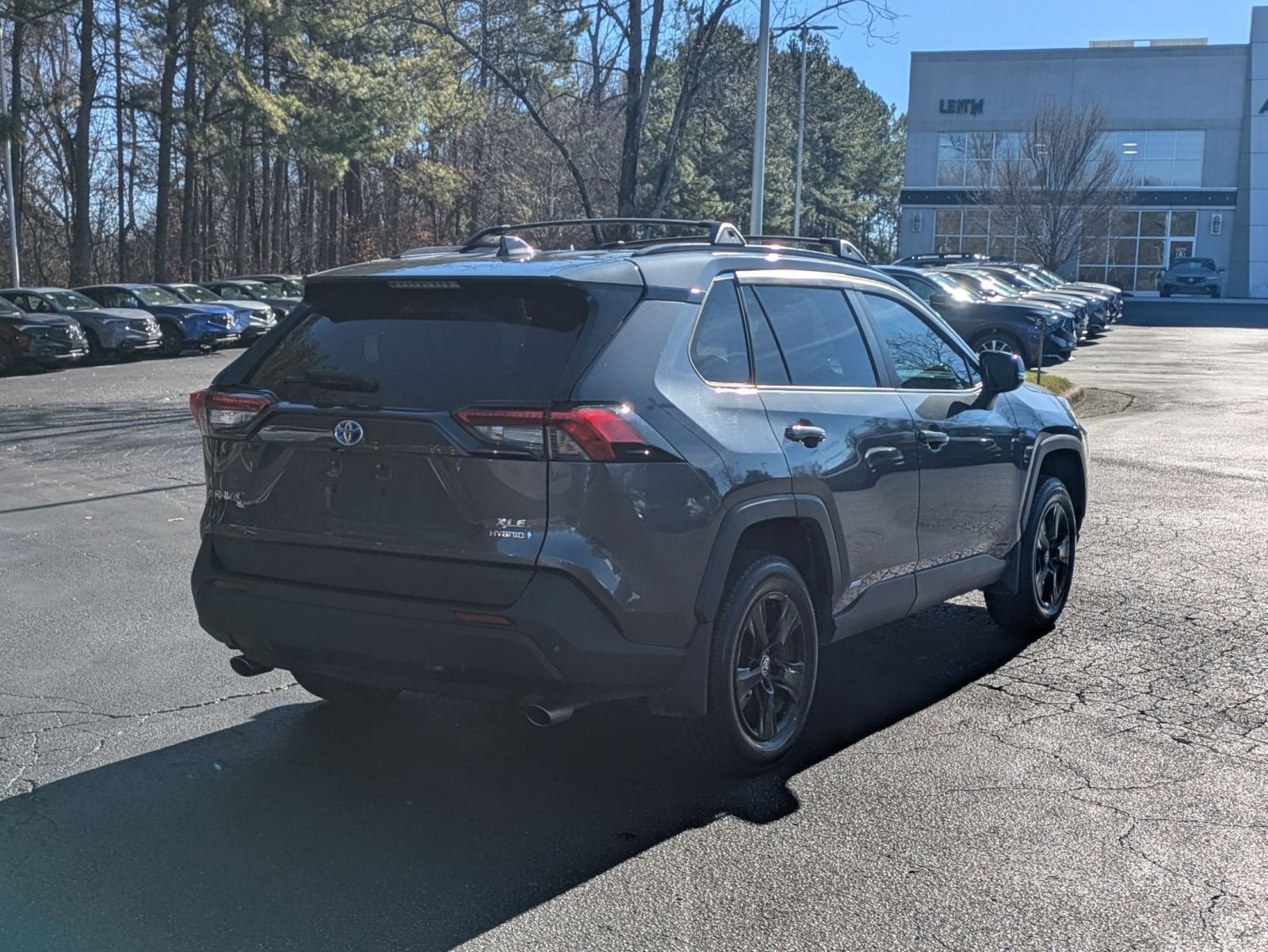 2022 Toyota RAV4 Hybrid XLE
