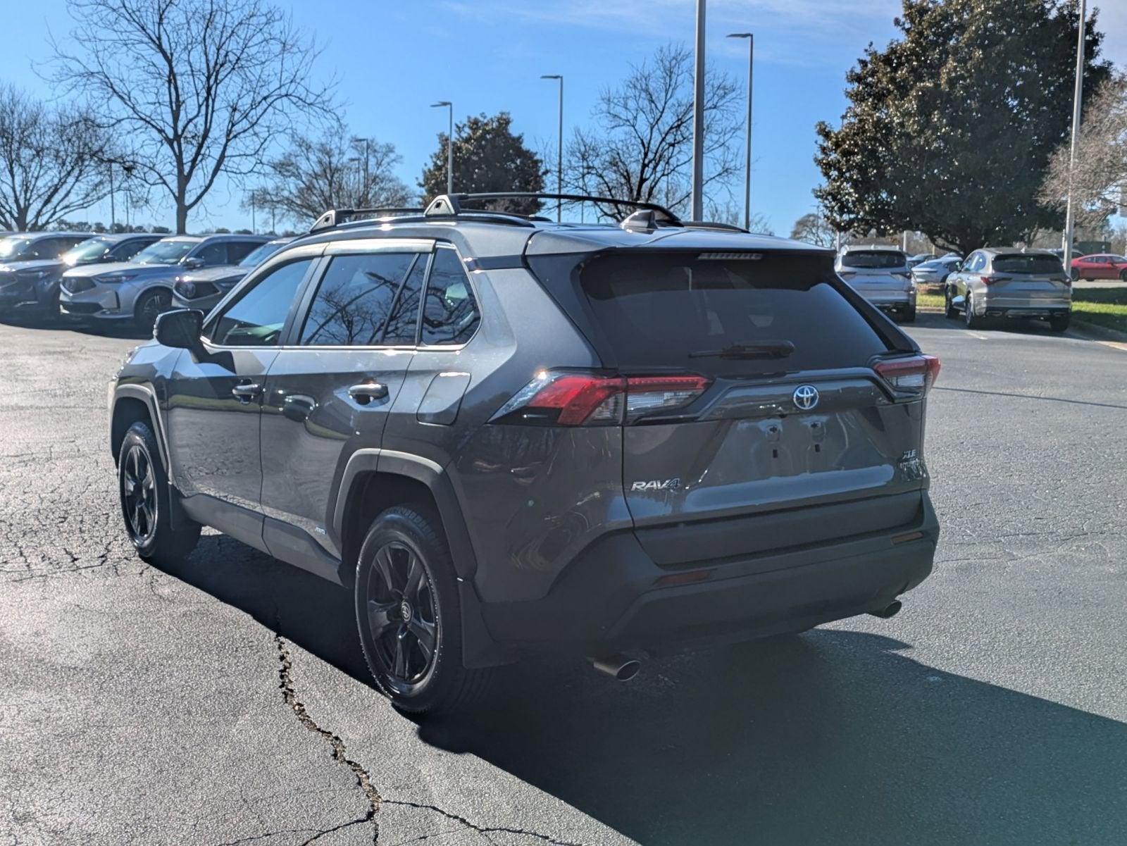 2022 Toyota RAV4 Hybrid XLE