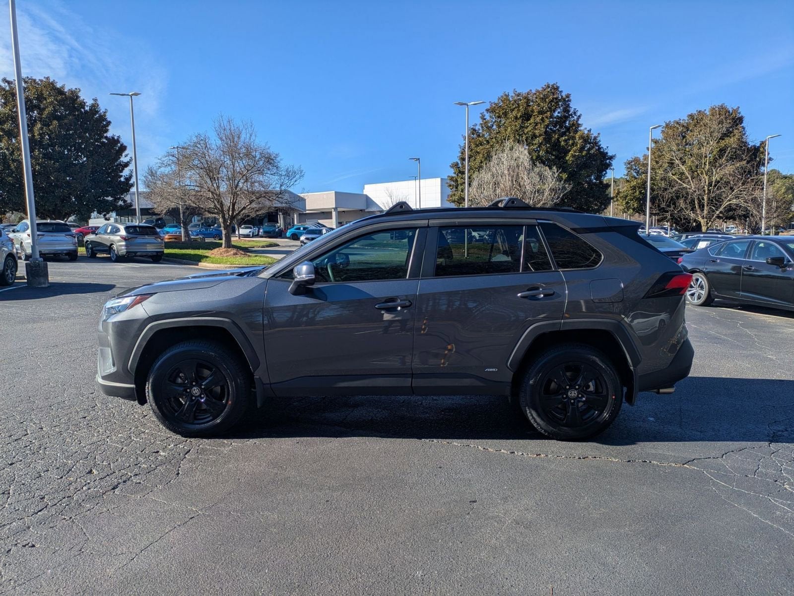 2022 Toyota RAV4 Hybrid XLE