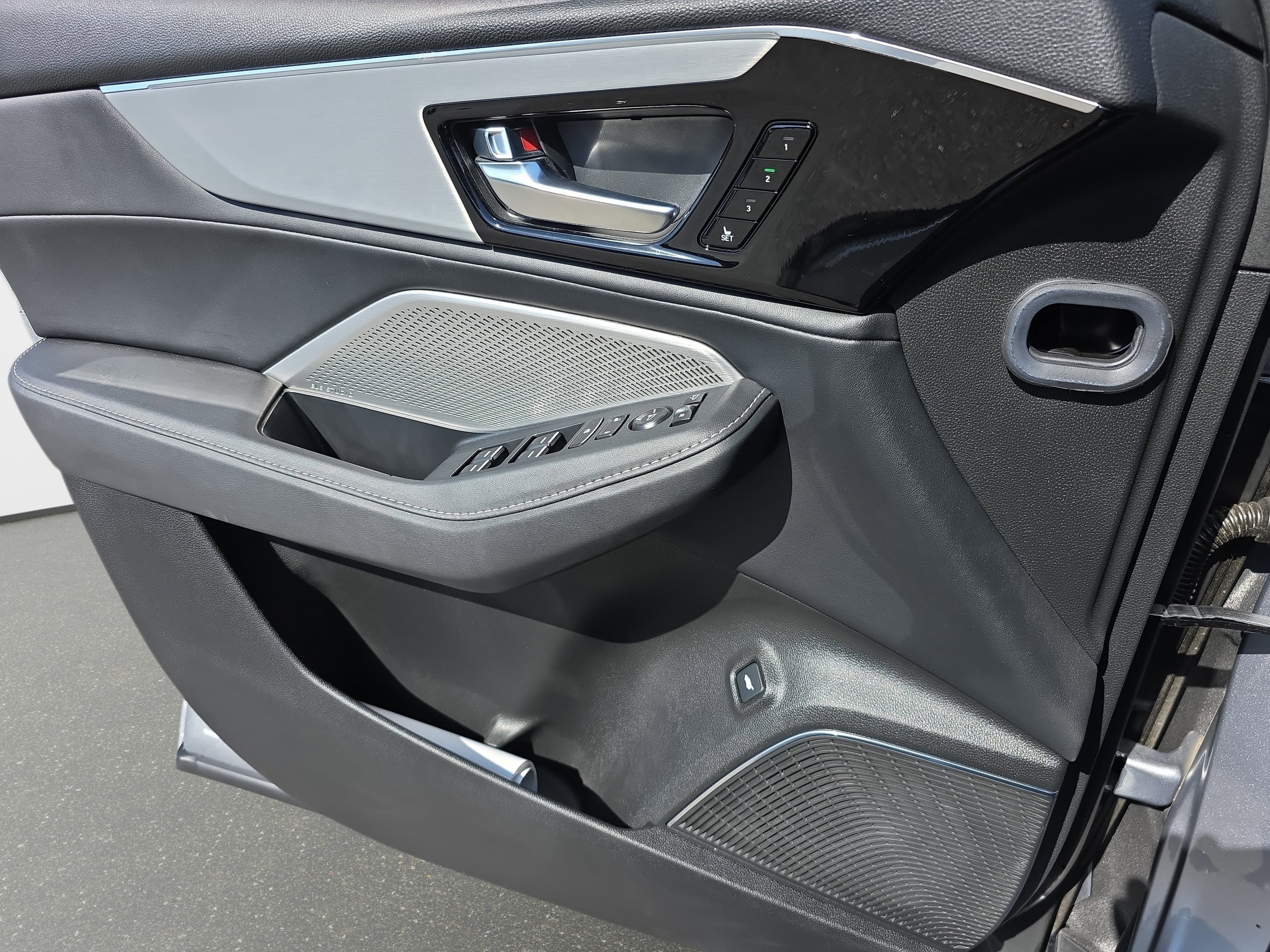 2024 Acura MDX w/Technology Package