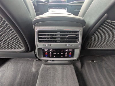 2025 Audi Q8 Prestige