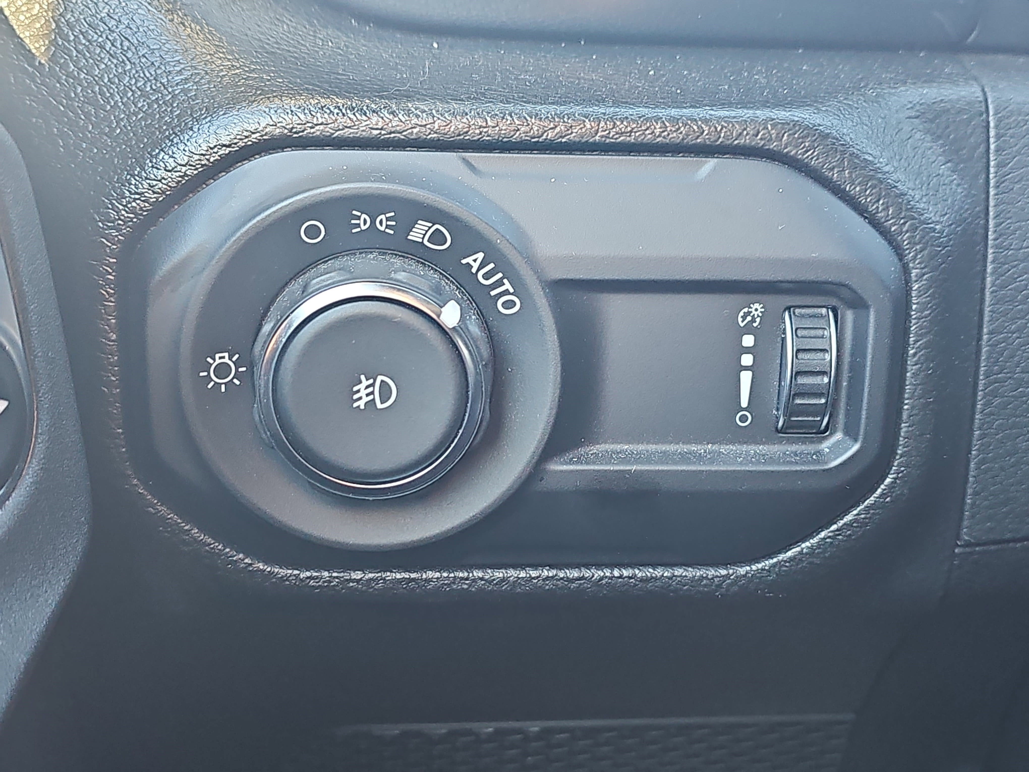 2023 Jeep Wrangler Sport Altitude