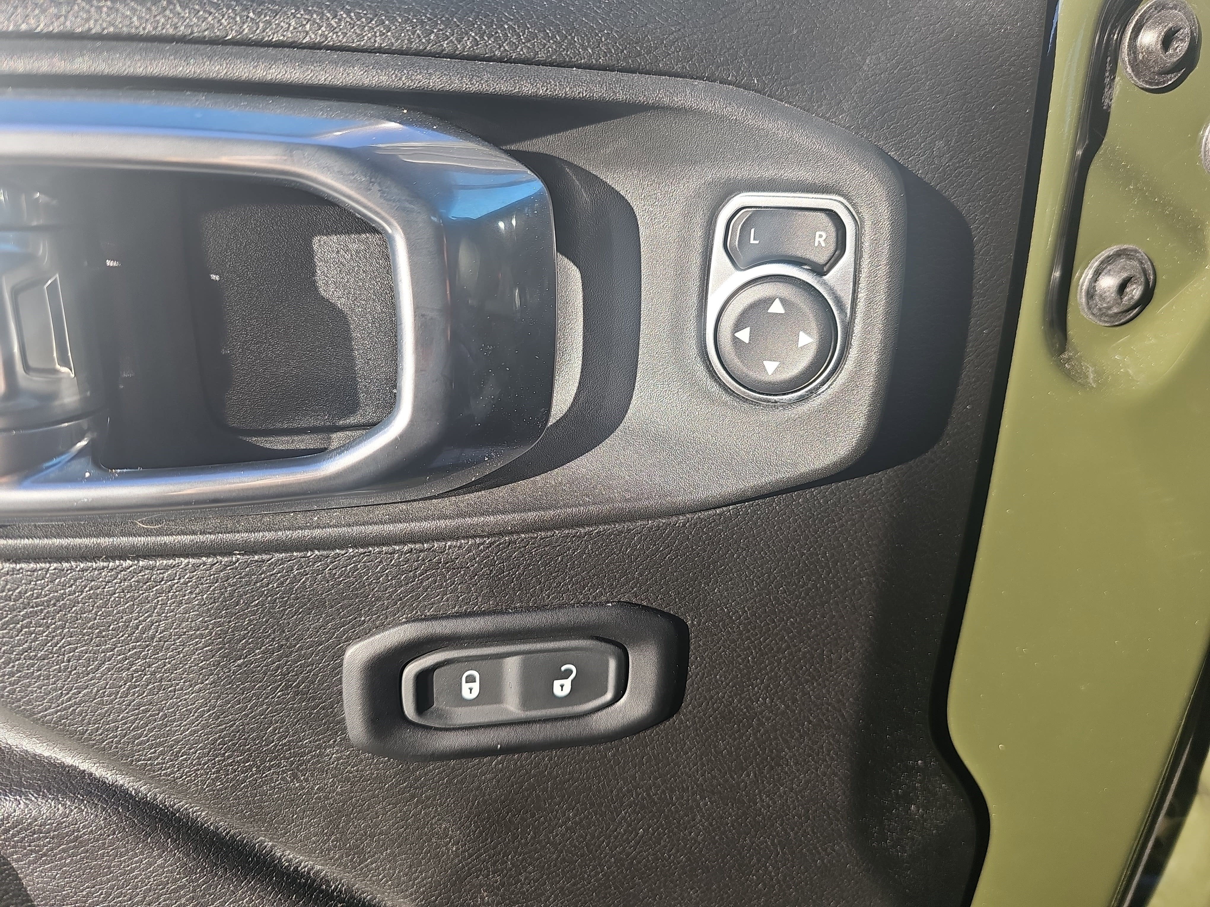 2023 Jeep Wrangler Sport Altitude