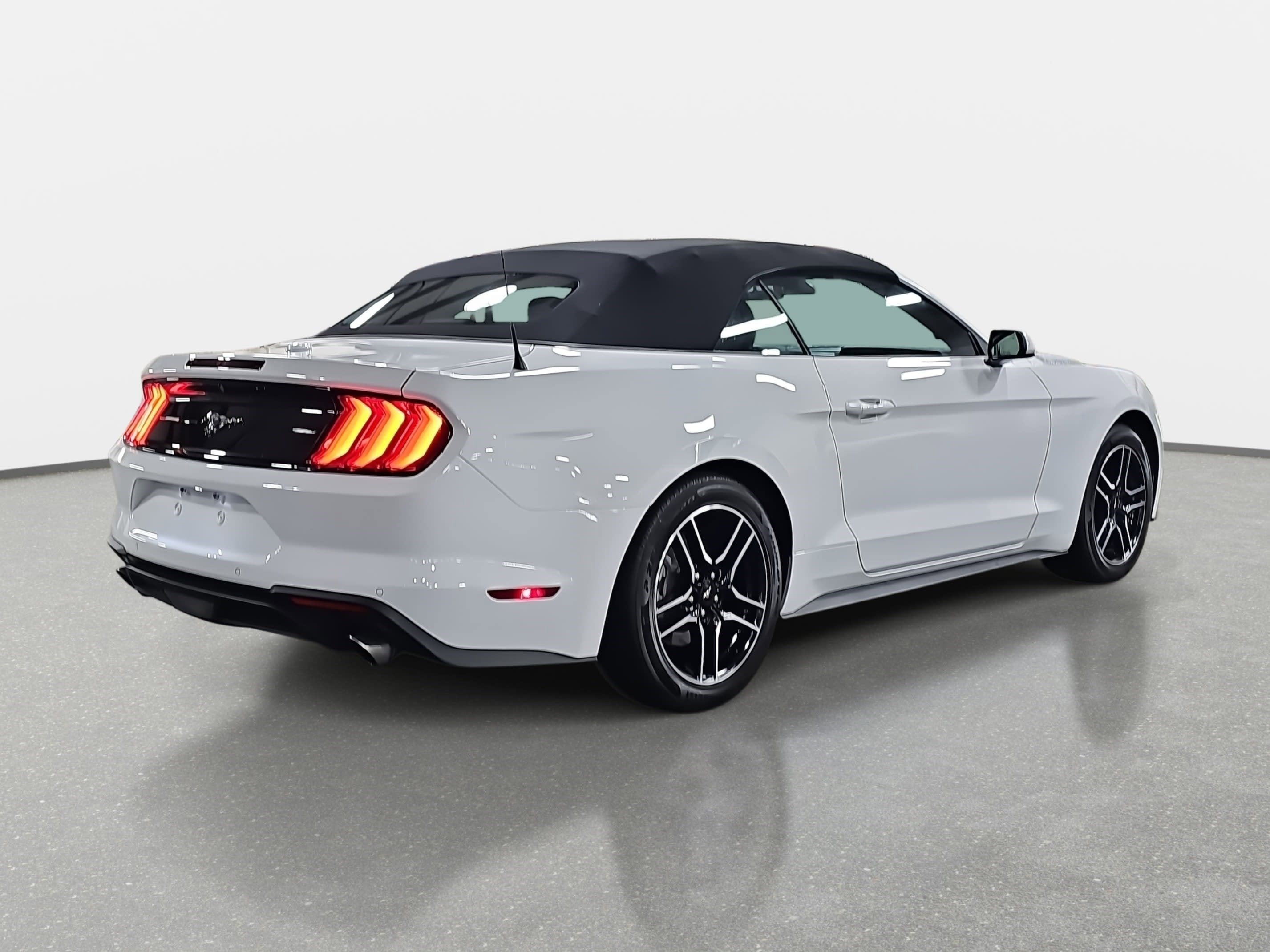 2023 Ford Mustang EcoBoost