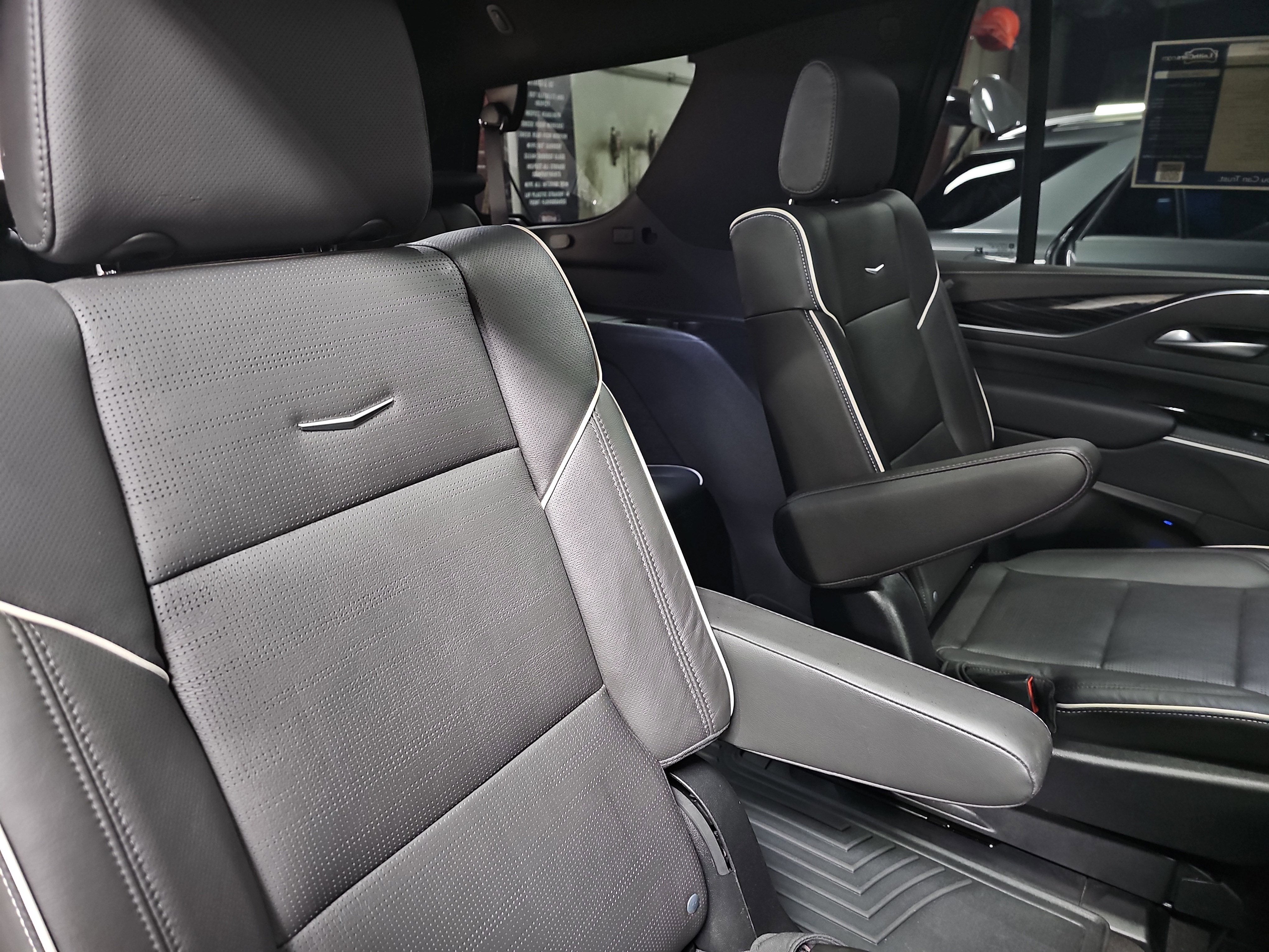 2023 Cadillac Escalade 4WD Sport