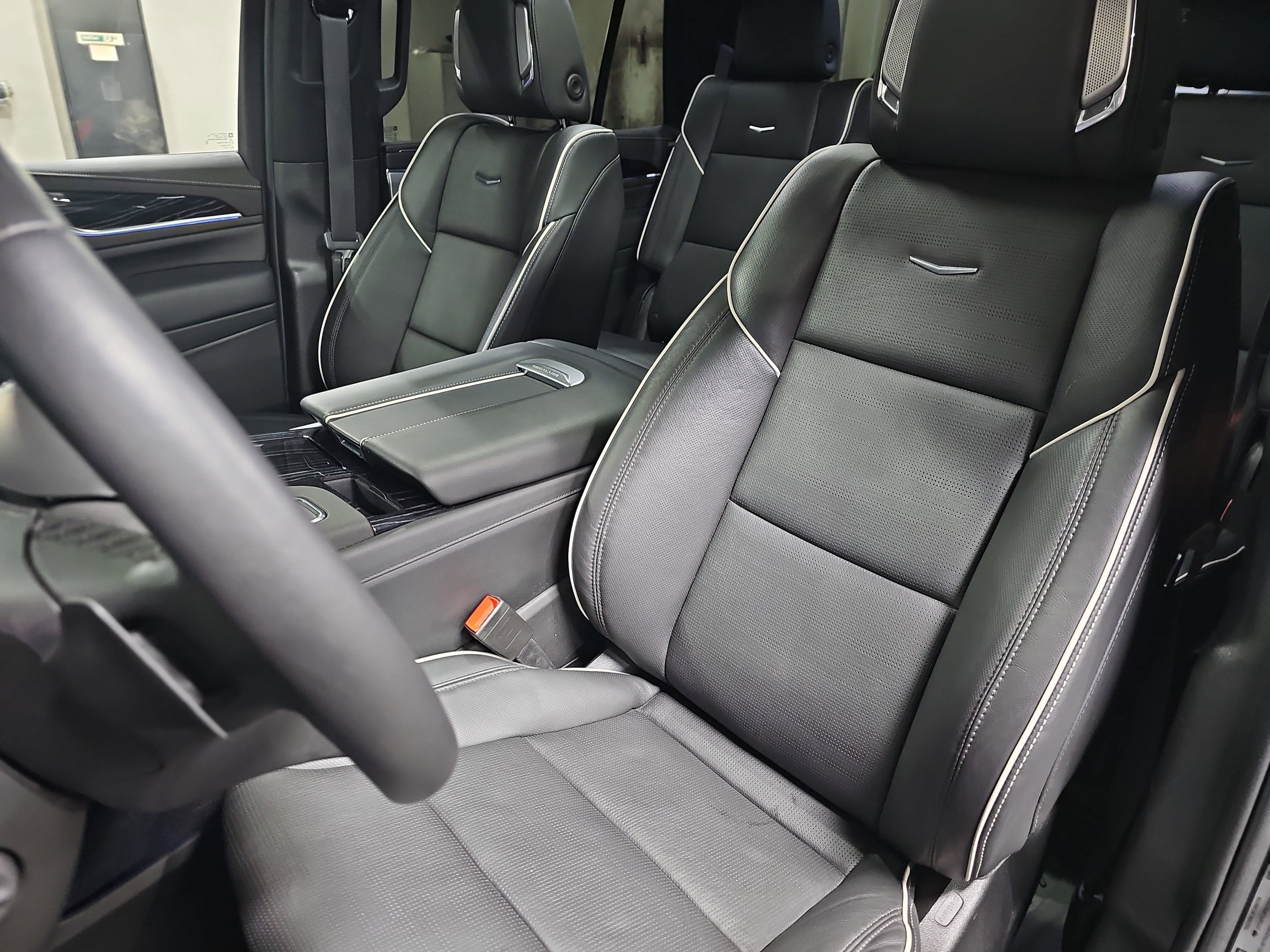 2023 Cadillac Escalade 4WD Sport