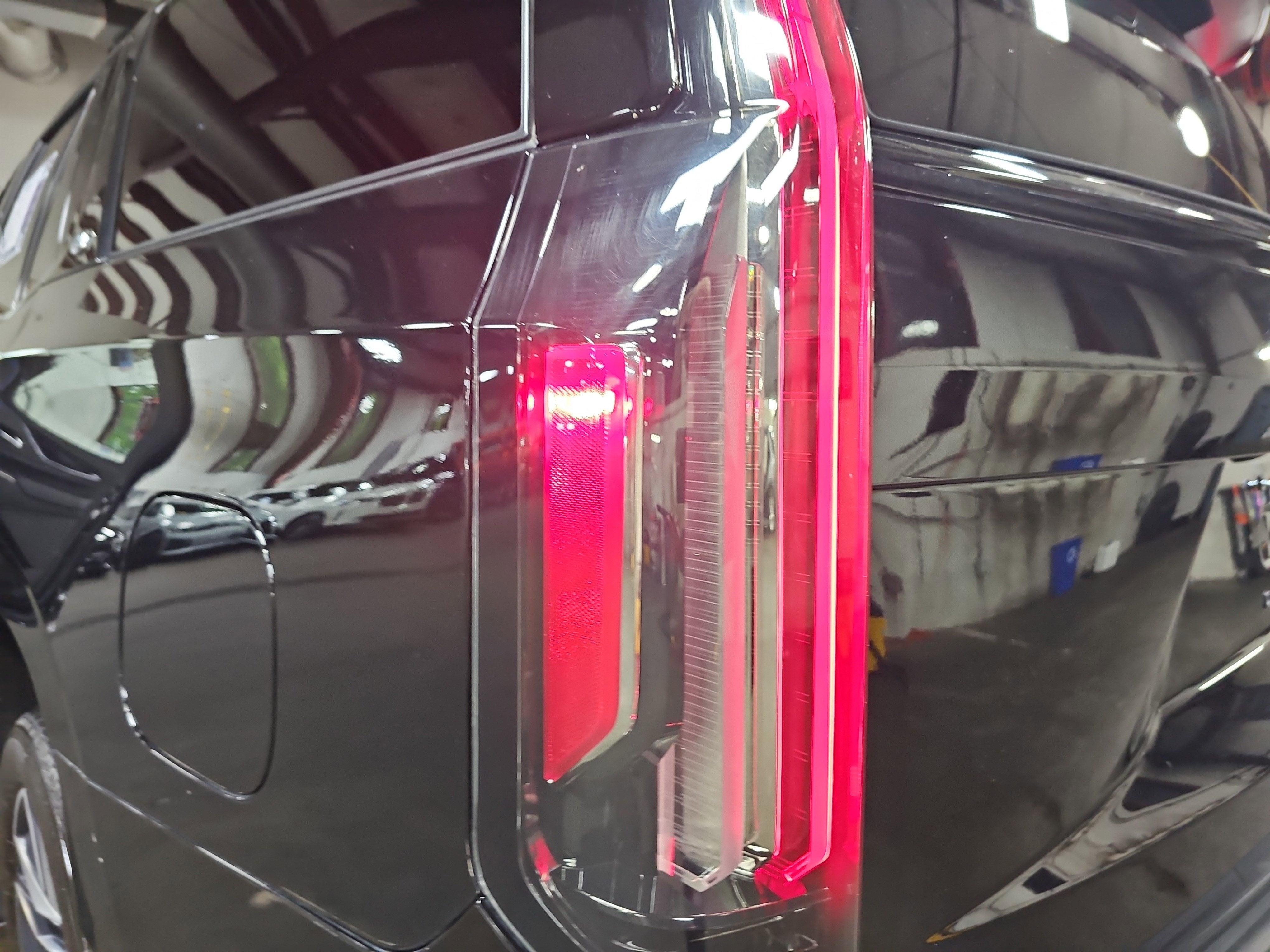2023 Cadillac Escalade 4WD Sport