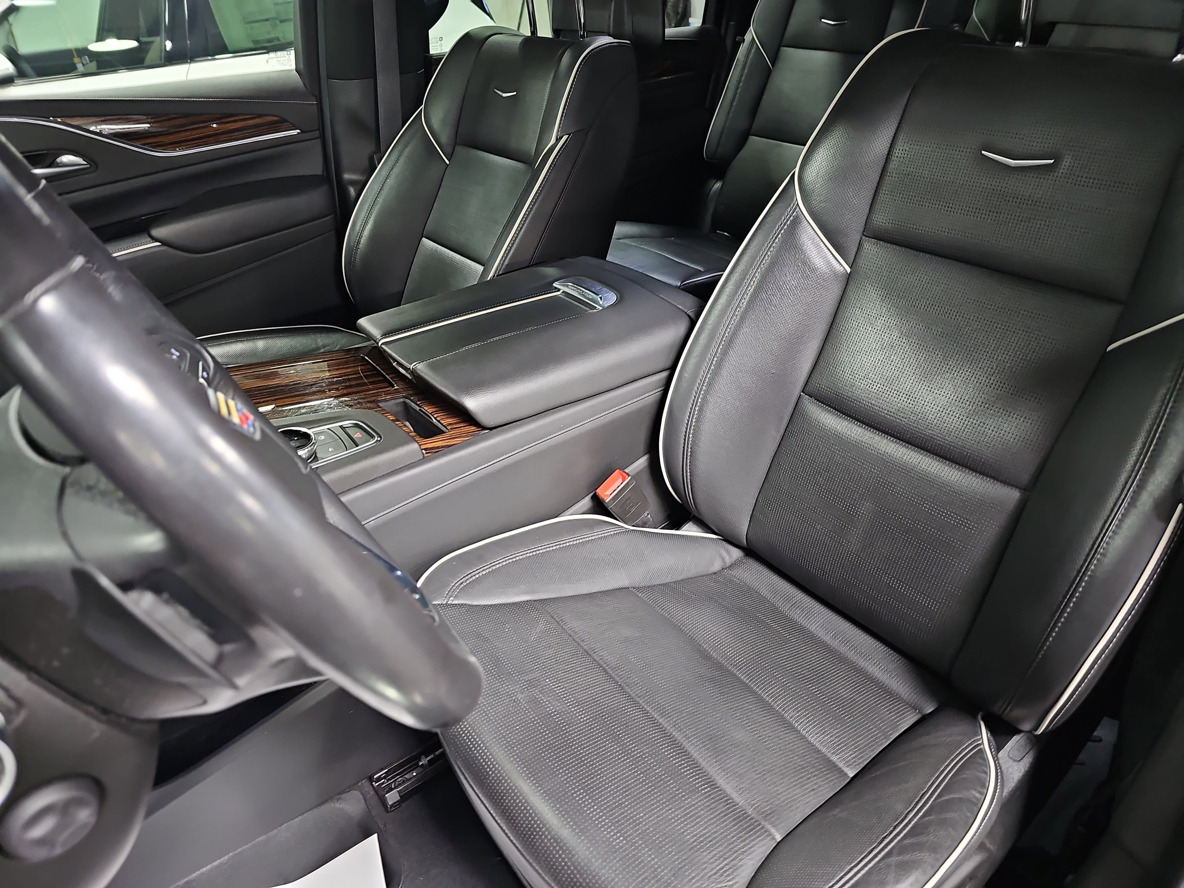 2021 Cadillac Escalade ESV Premium Luxury