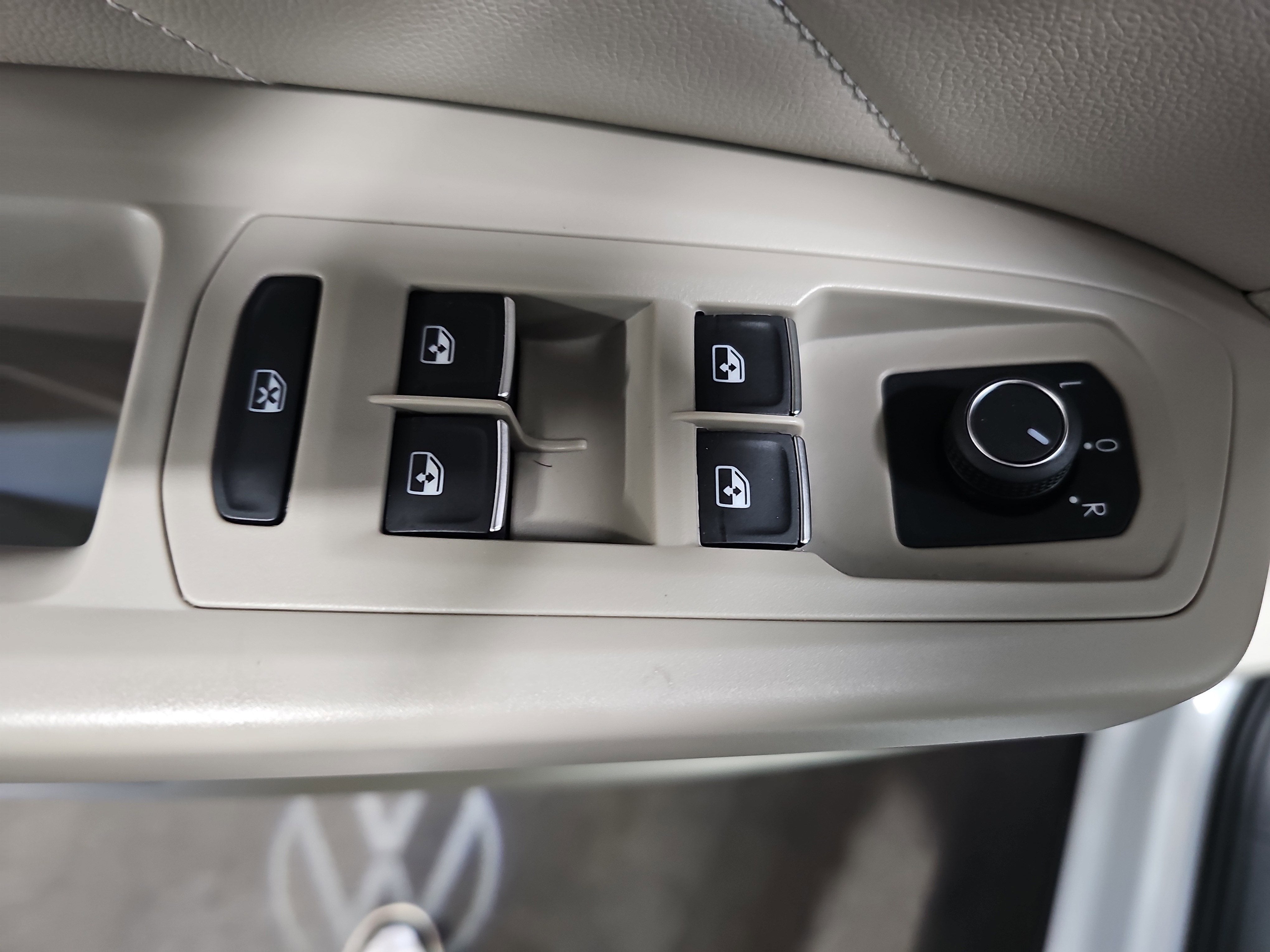 2023 Volkswagen Atlas 2.0T SEL