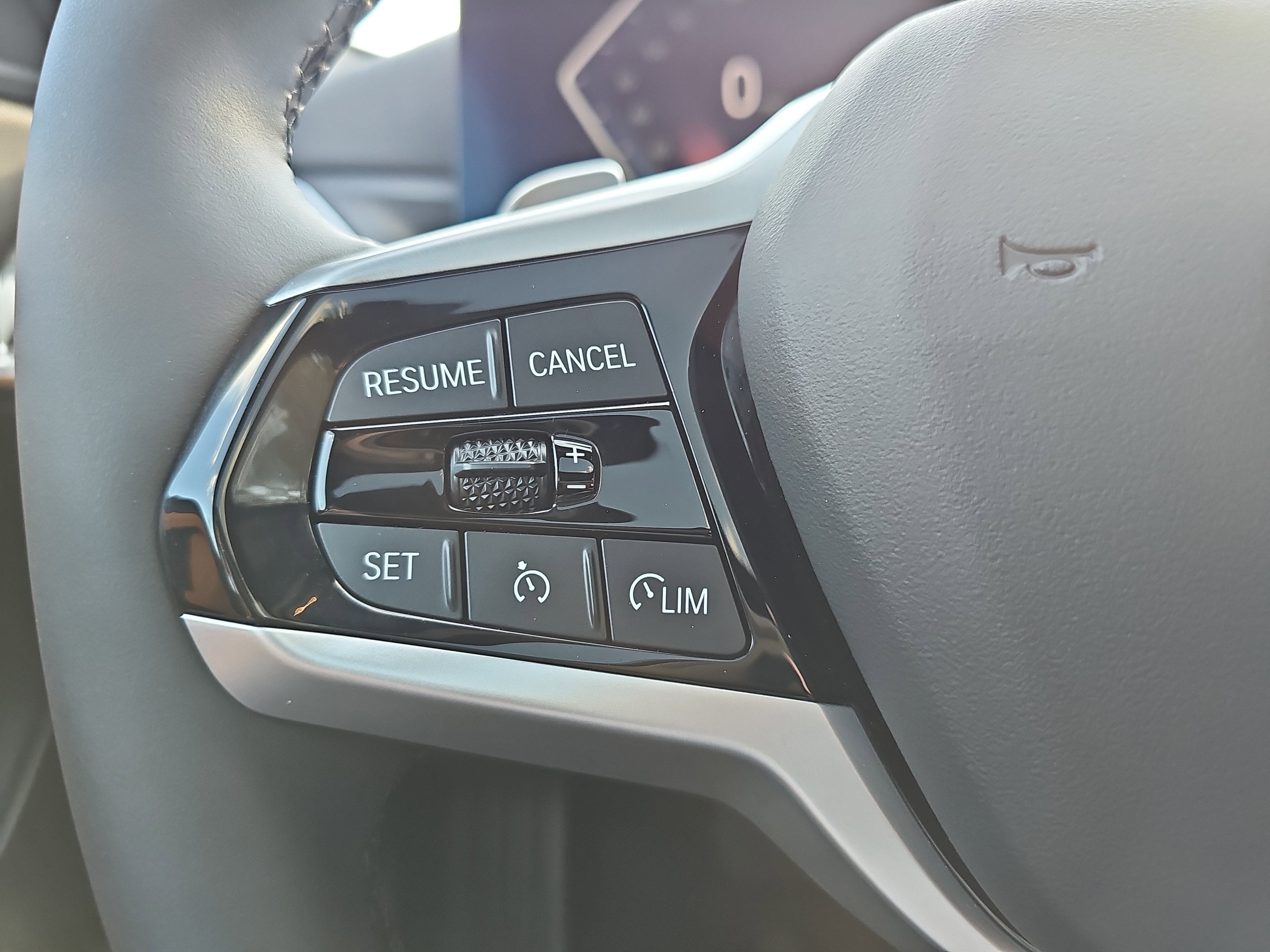 2025 BMW 2 Series 230i