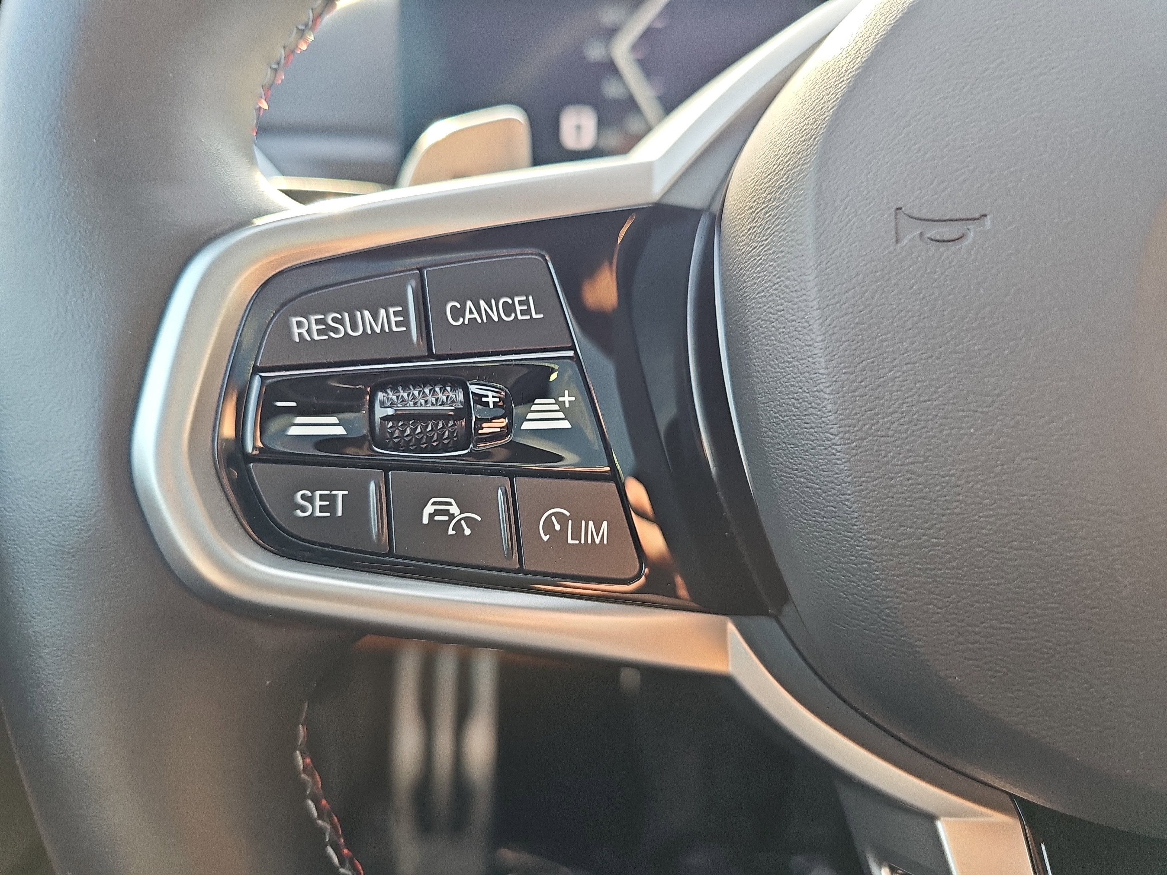 2025 BMW 3 Series M340i