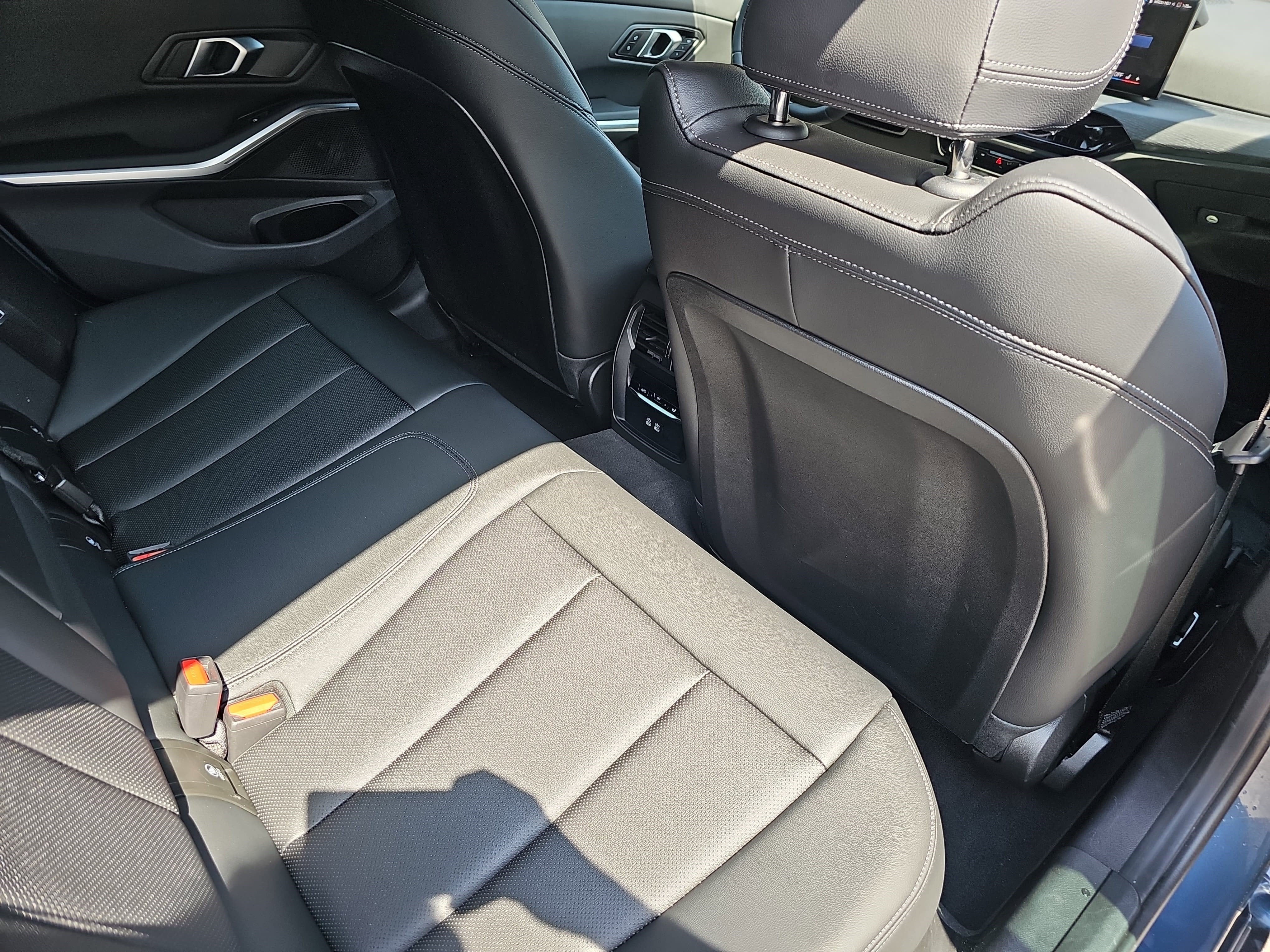 2025 BMW 3 Series 330i