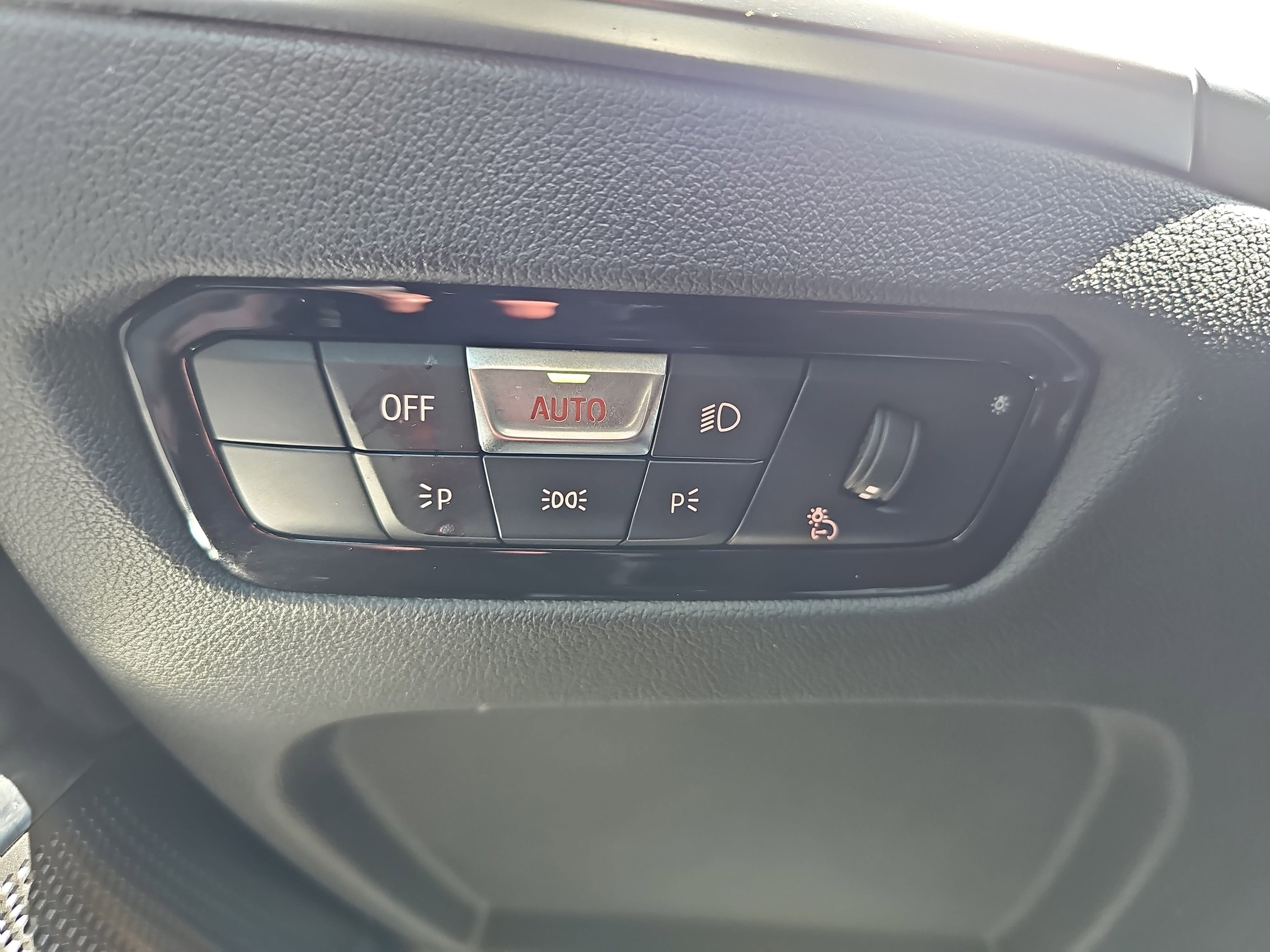 2025 BMW 3 Series 330i