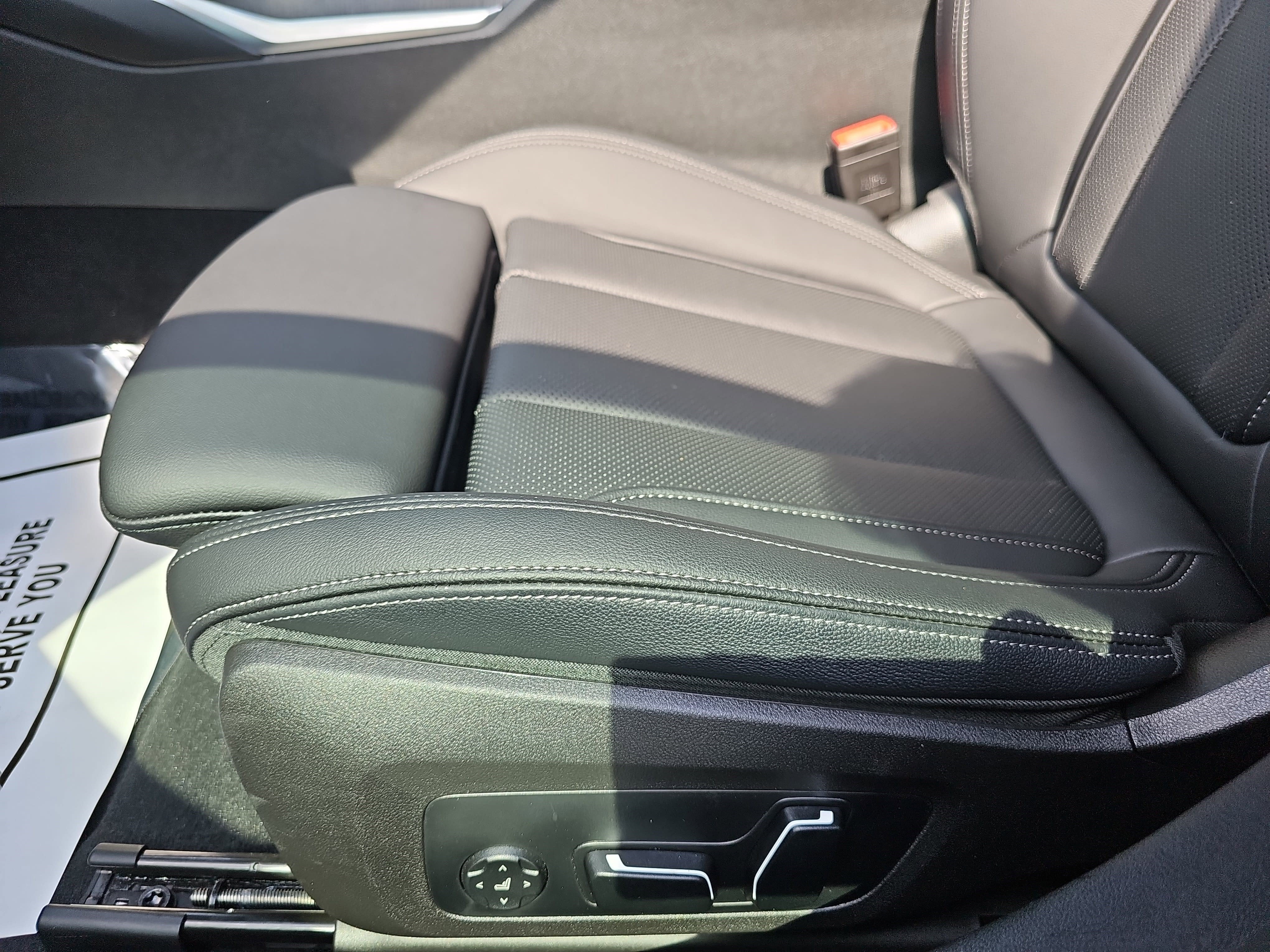 2025 BMW 3 Series 330i